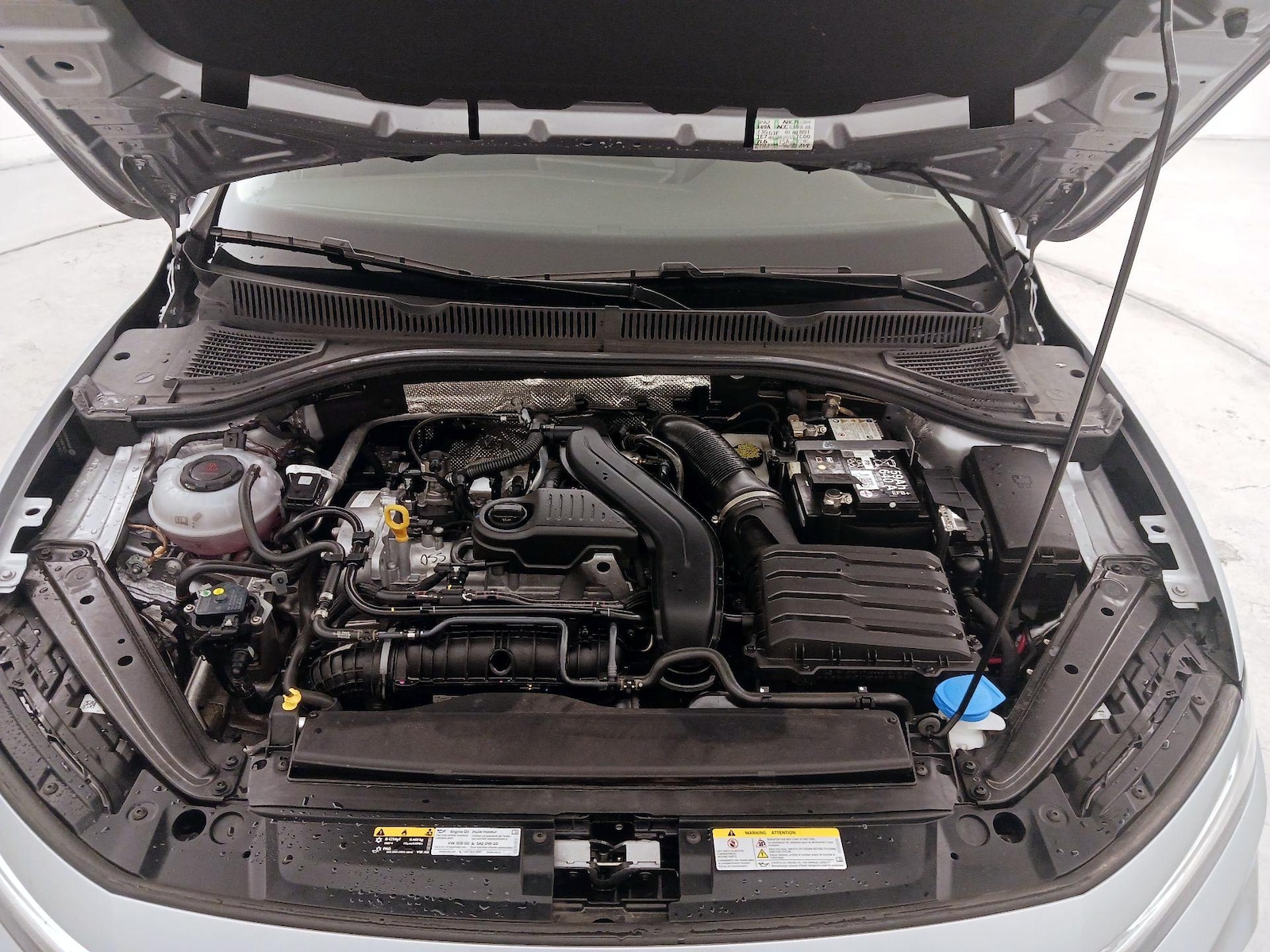 2025 Volkswagen Jetta SE - Photo 23