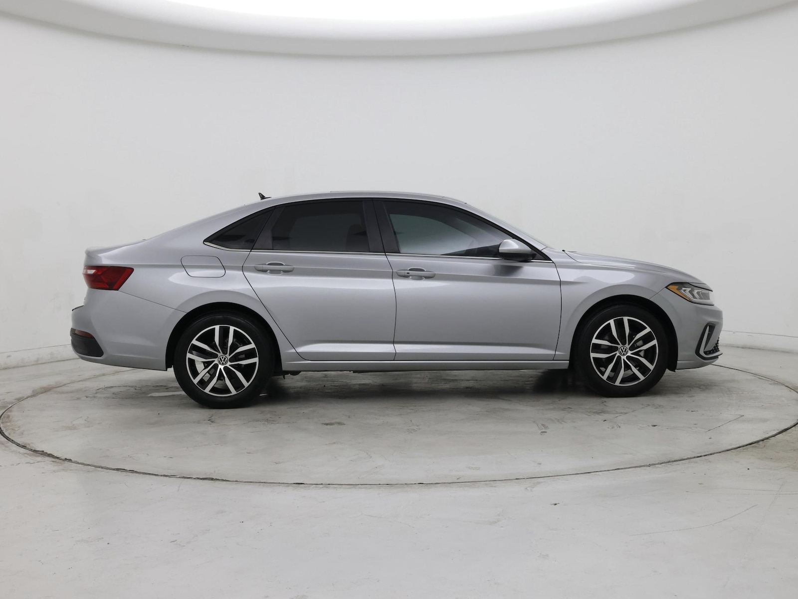 2025 Volkswagen Jetta SE - Photo 8