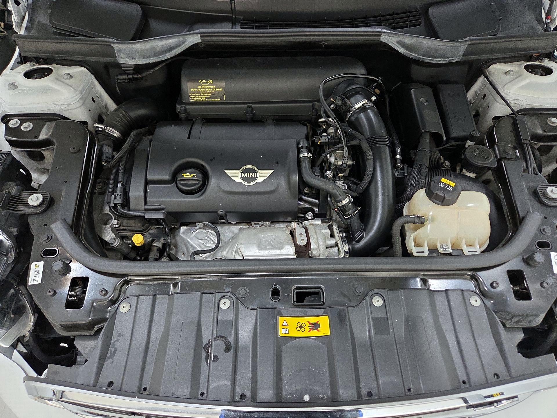 Thumbnail: 2015 MINI Cooper Countryman - 18