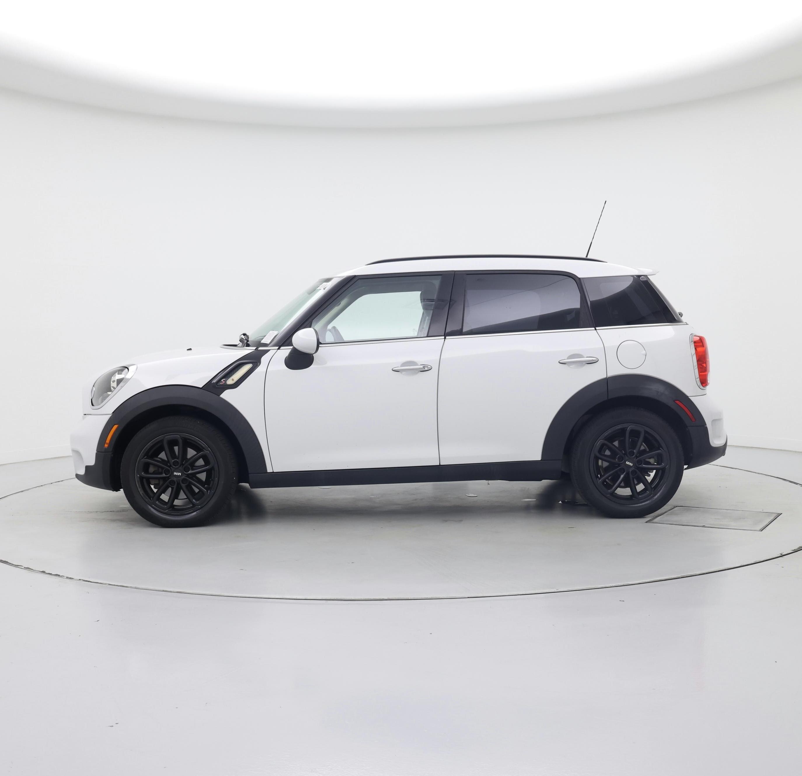 Thumbnail: 2015 MINI Cooper Countryman - 3
