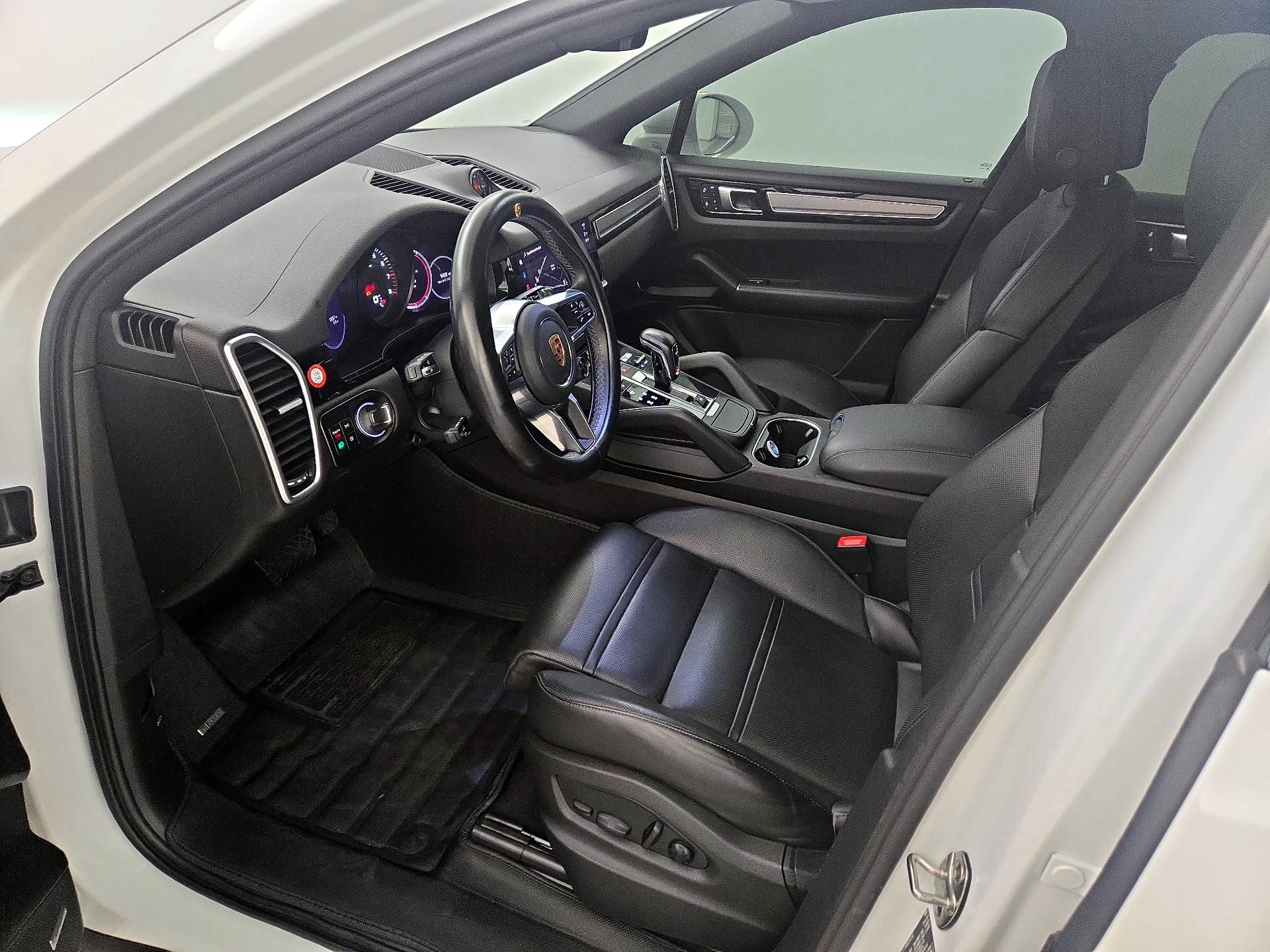 Thumbnail: 2023 Porsche Cayenne - 11