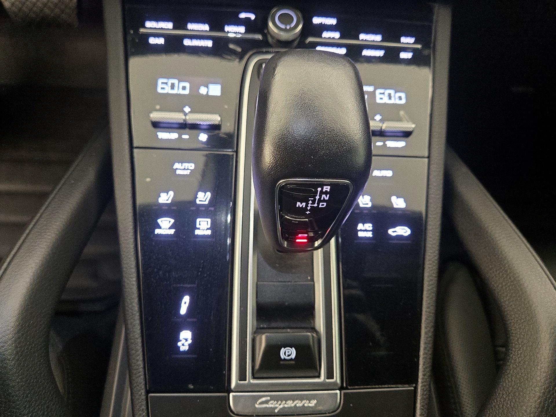 Thumbnail: 2023 Porsche Cayenne - 18