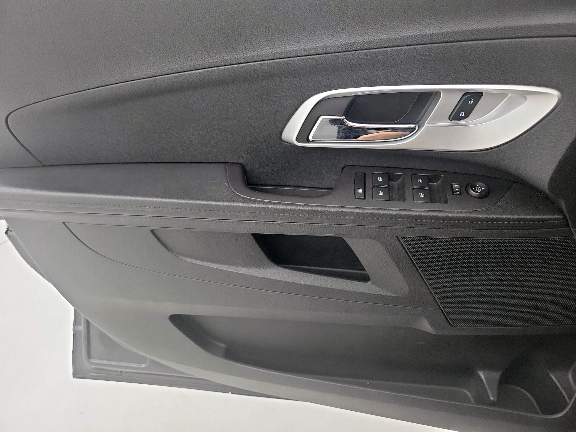 Thumbnail: 2016 Chevrolet Equinox - 12
