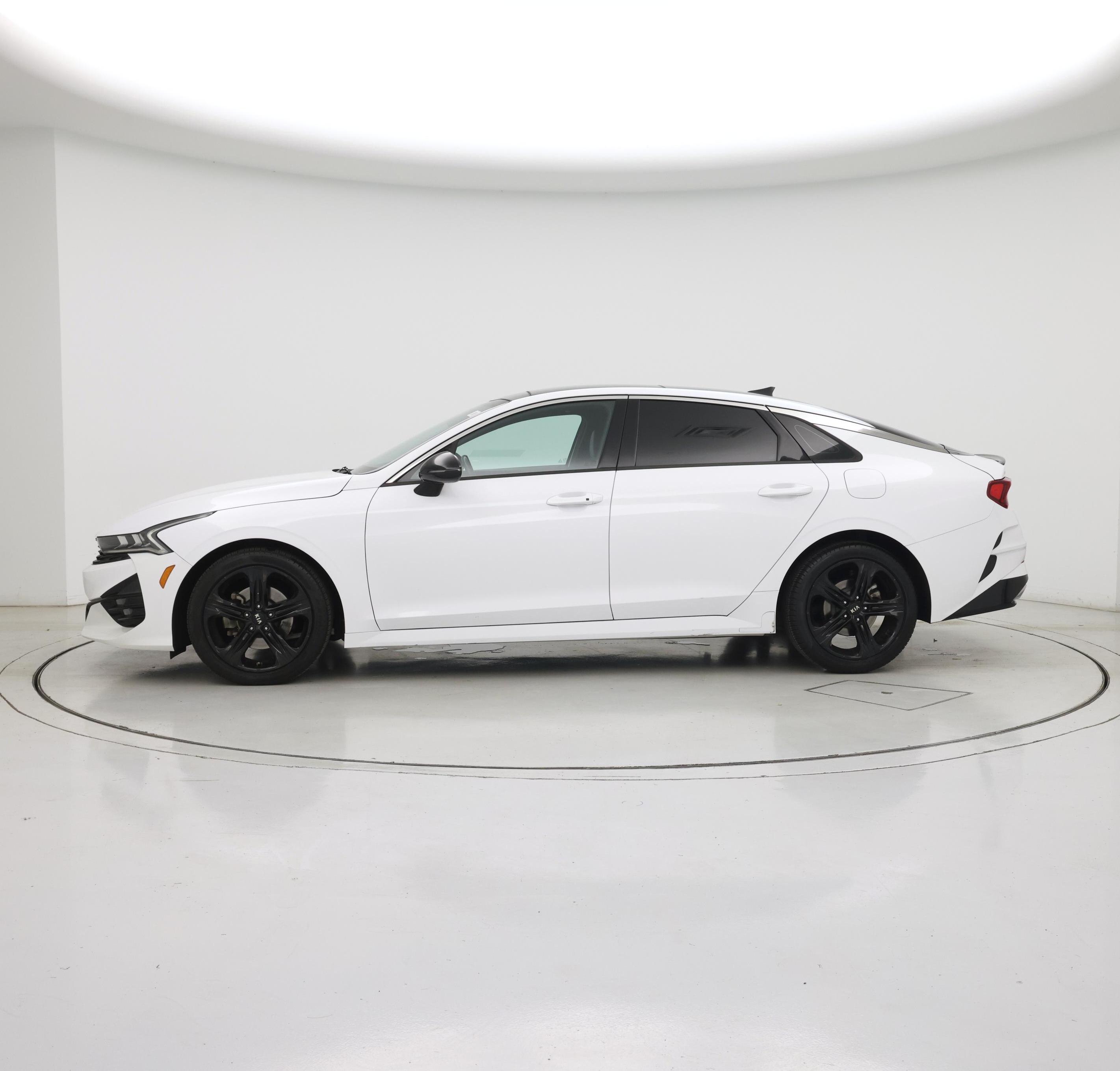 Thumbnail: 2021 Kia K5 - 3