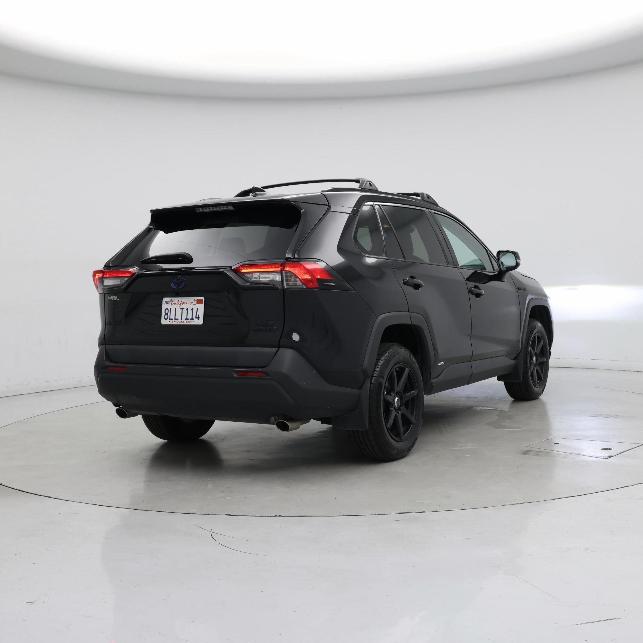 Thumbnail: 2019 Toyota RAV4 - 8