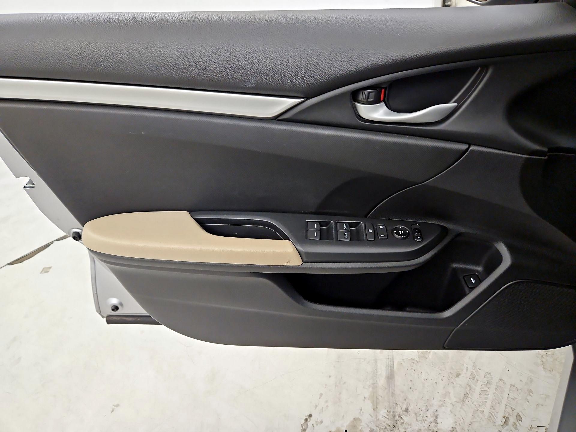 Thumbnail: 2017 Honda Civic - 12