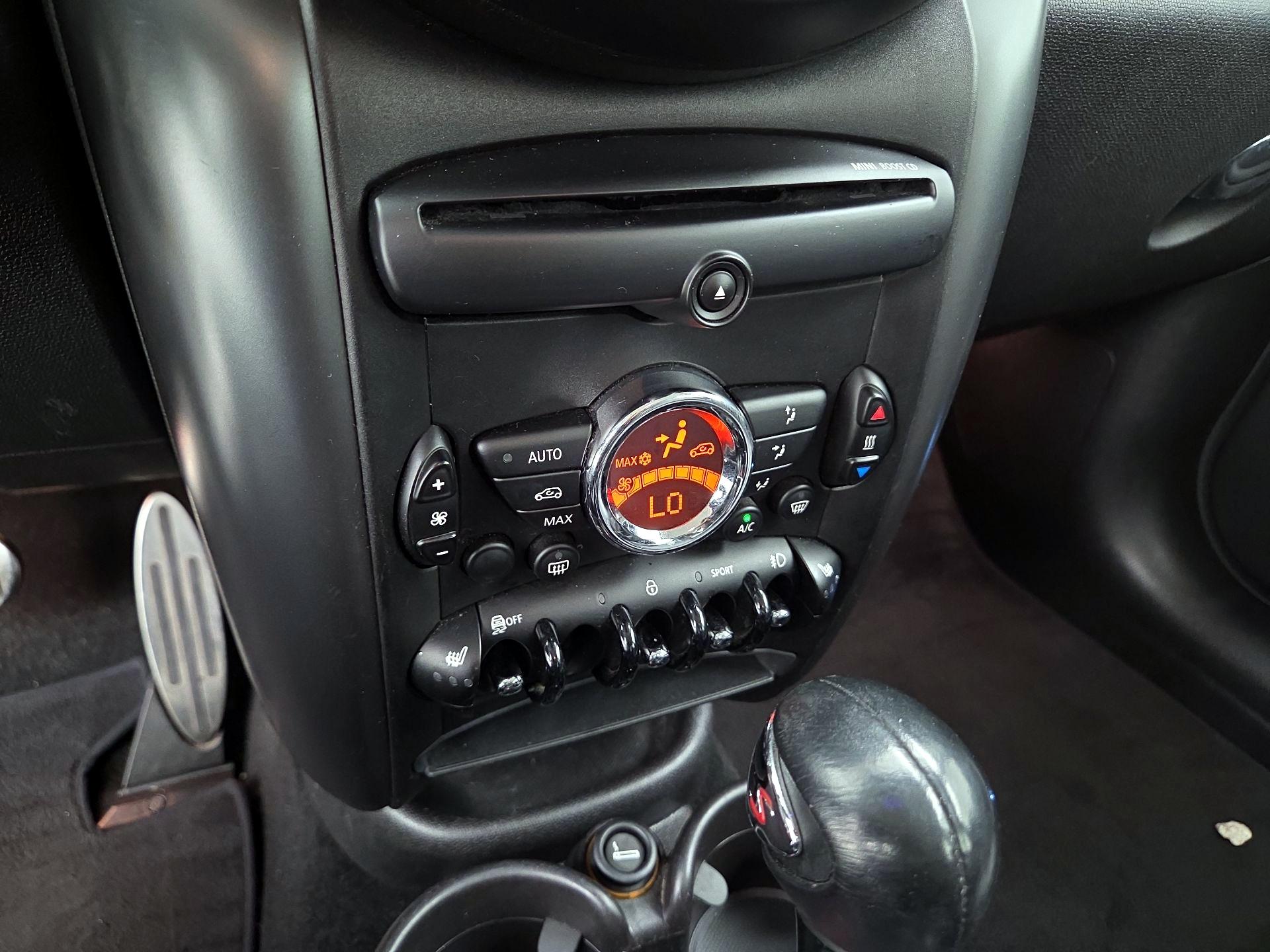 Thumbnail: 2016 MINI Cooper Countryman - 14