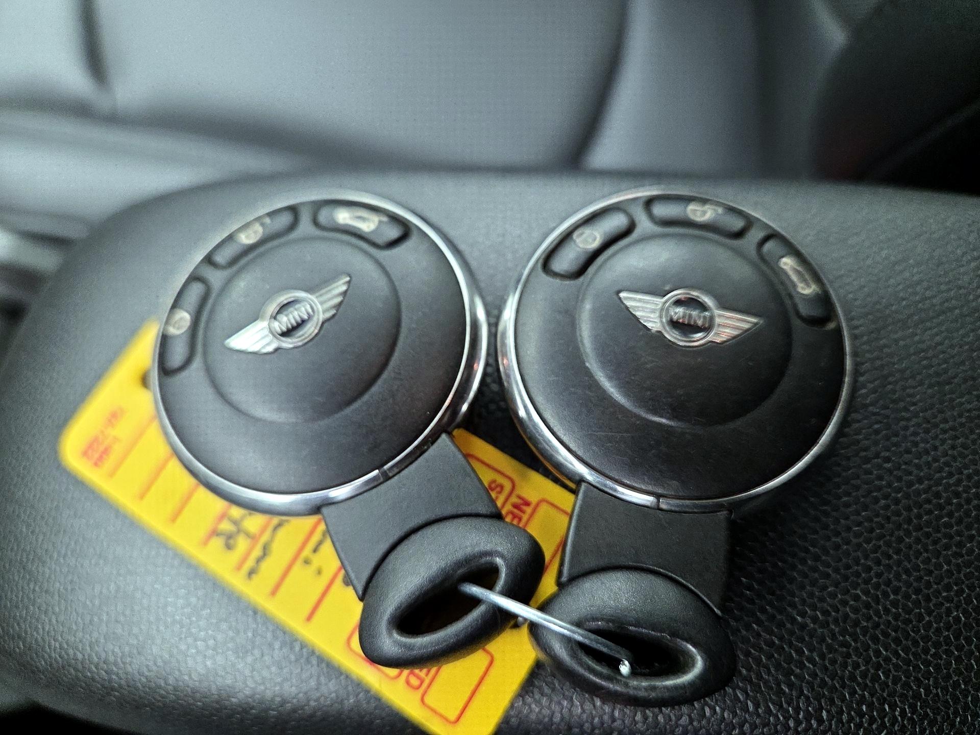 Thumbnail: 2016 MINI Cooper Countryman - 20