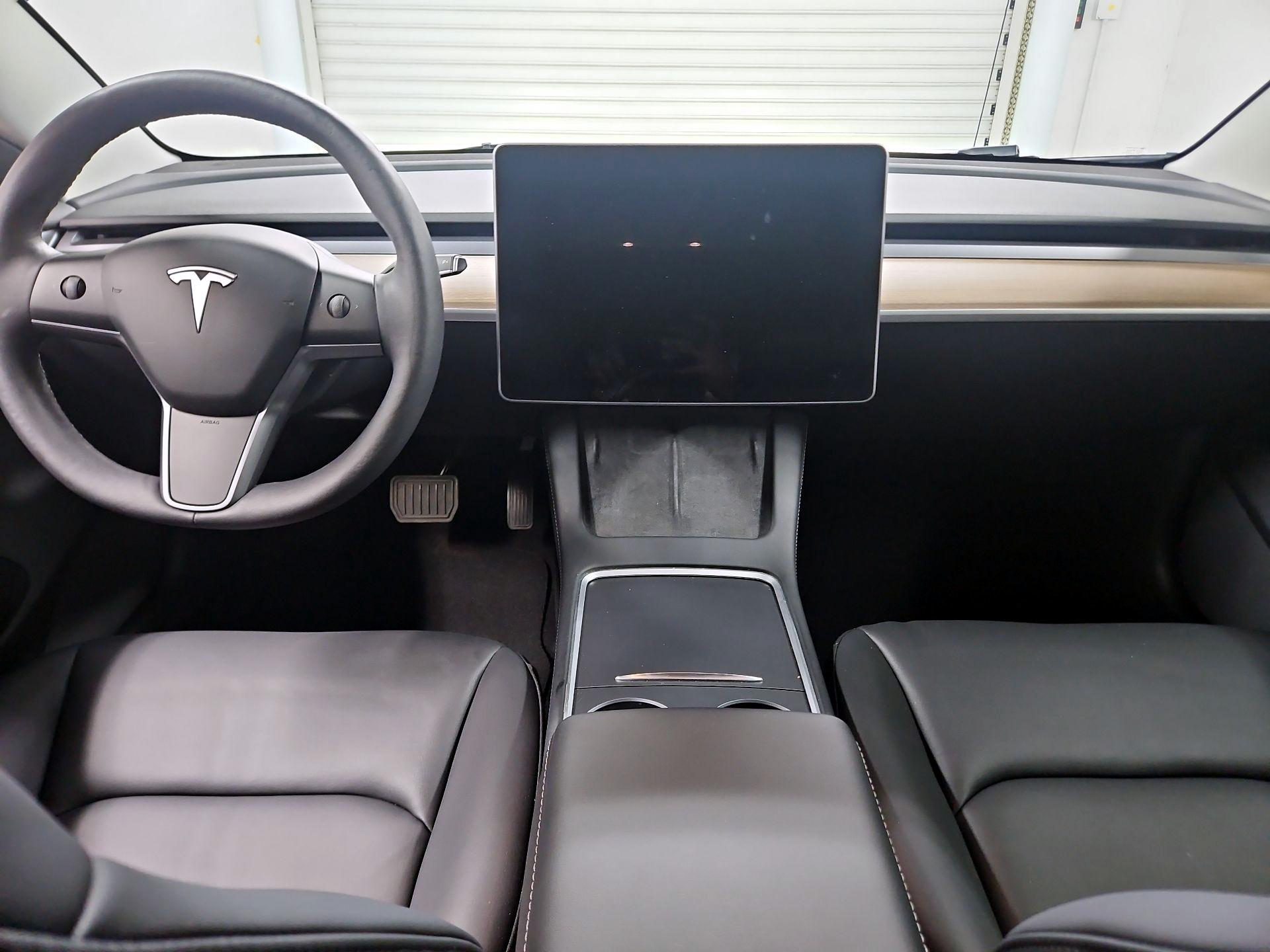 Thumbnail: 2023 Tesla Model 3 - 9