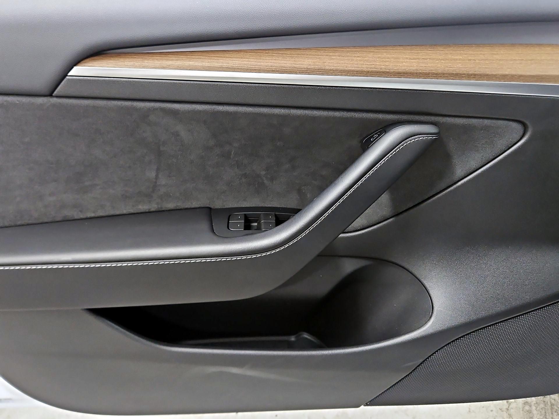 Thumbnail: 2023 Tesla Model 3 - 12