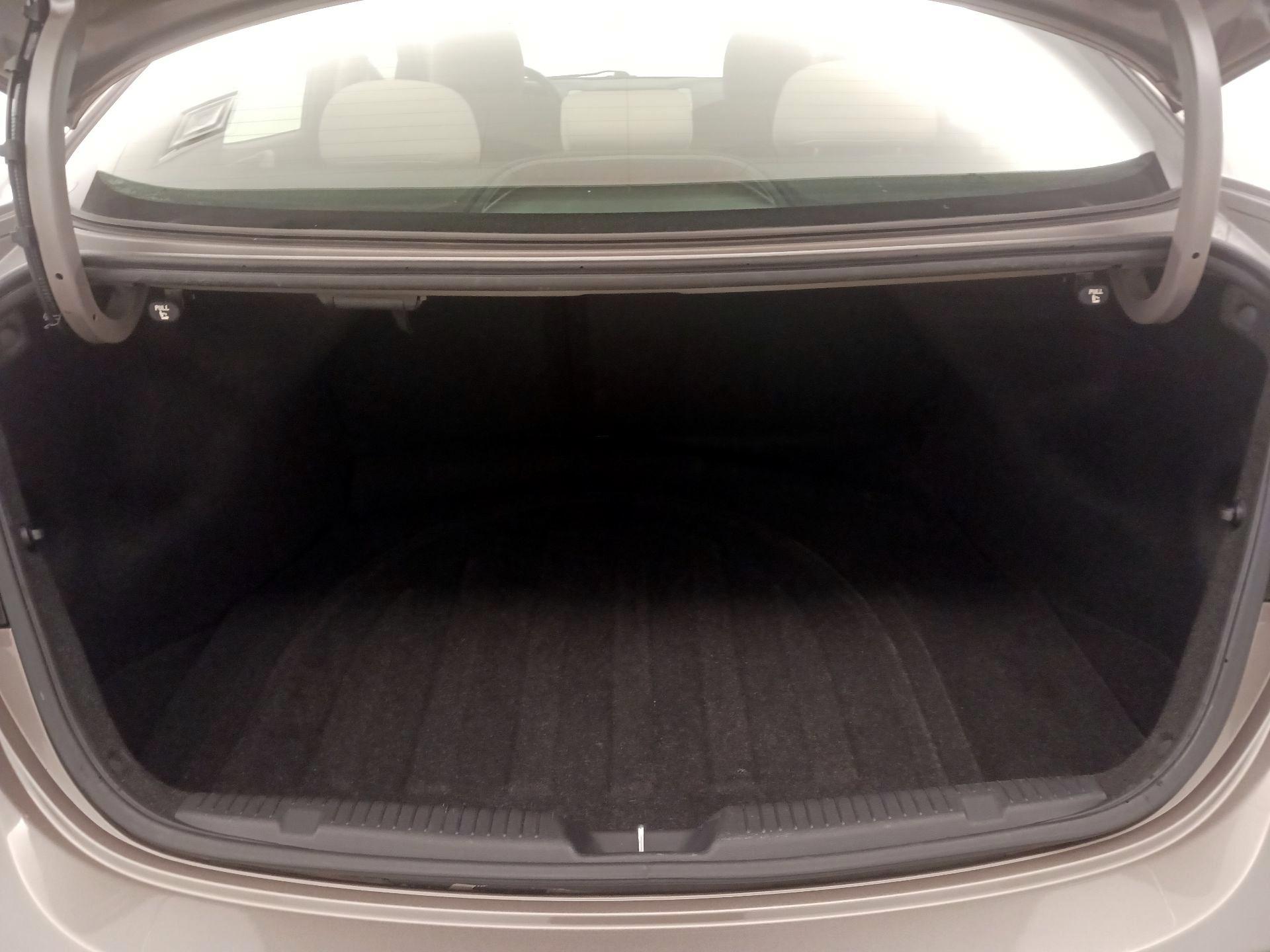 Thumbnail: 2016 Hyundai Elantra - 20