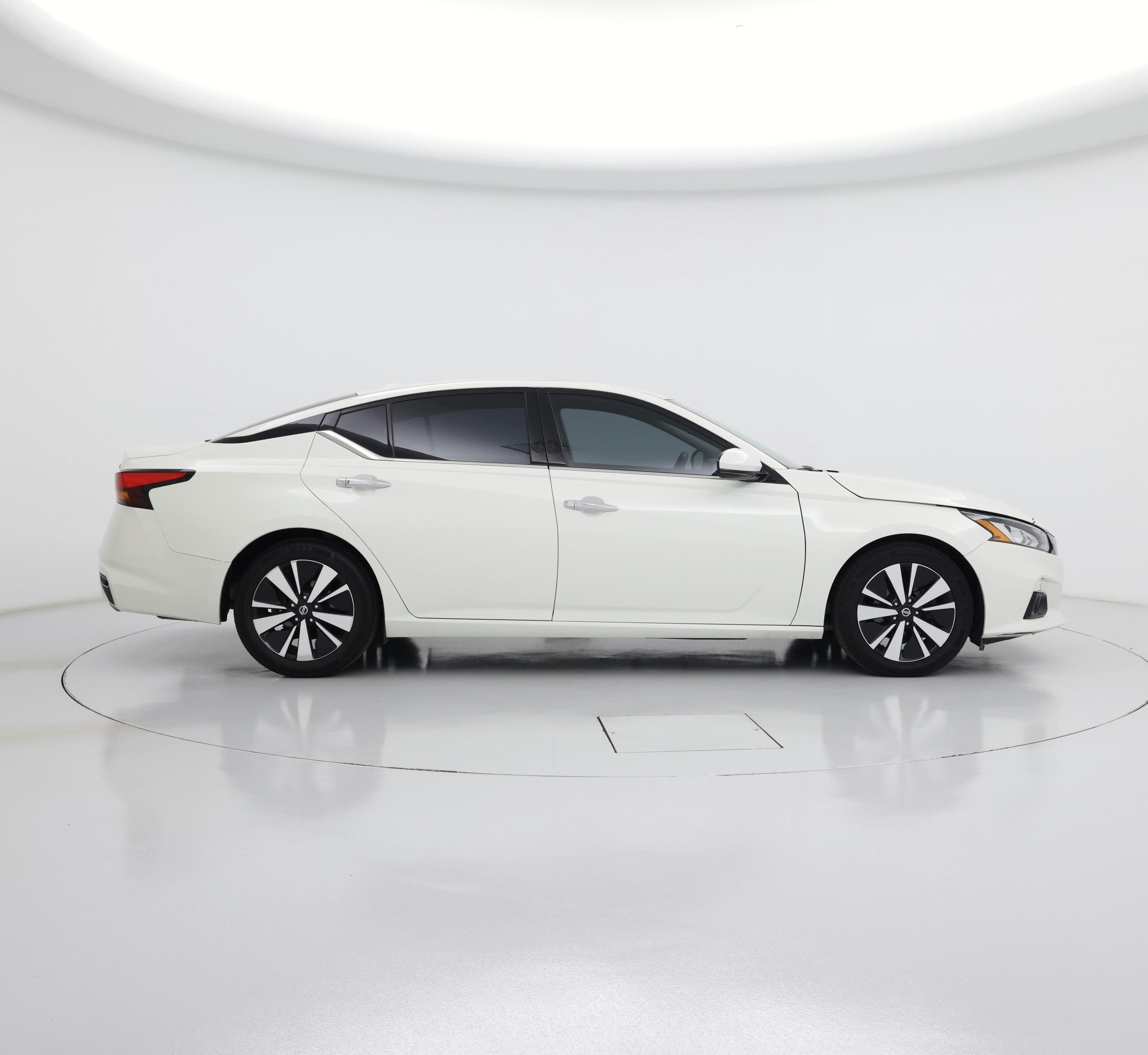 Thumbnail: 2020 Nissan Altima - 7
