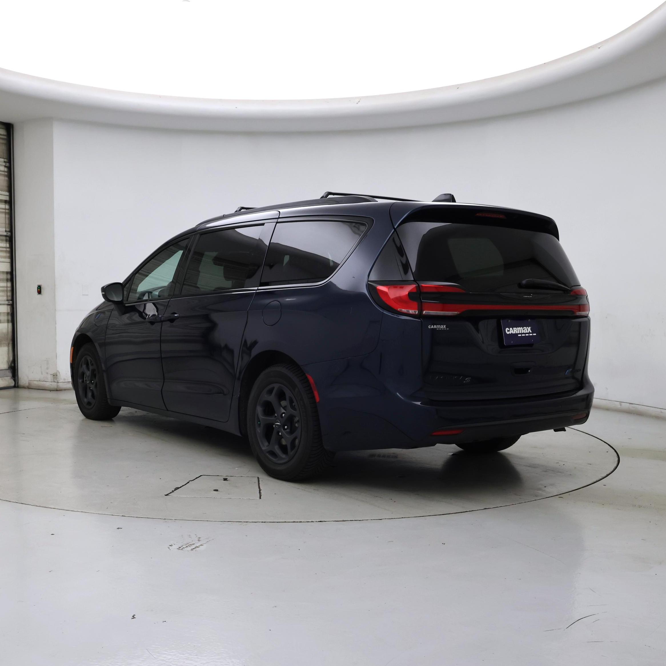 Thumbnail: 2023 Chrysler Pacifica - 2