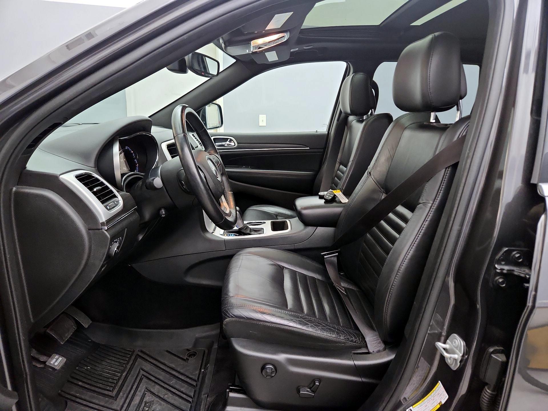 Thumbnail: 2018 Jeep Grand Cherokee - 11