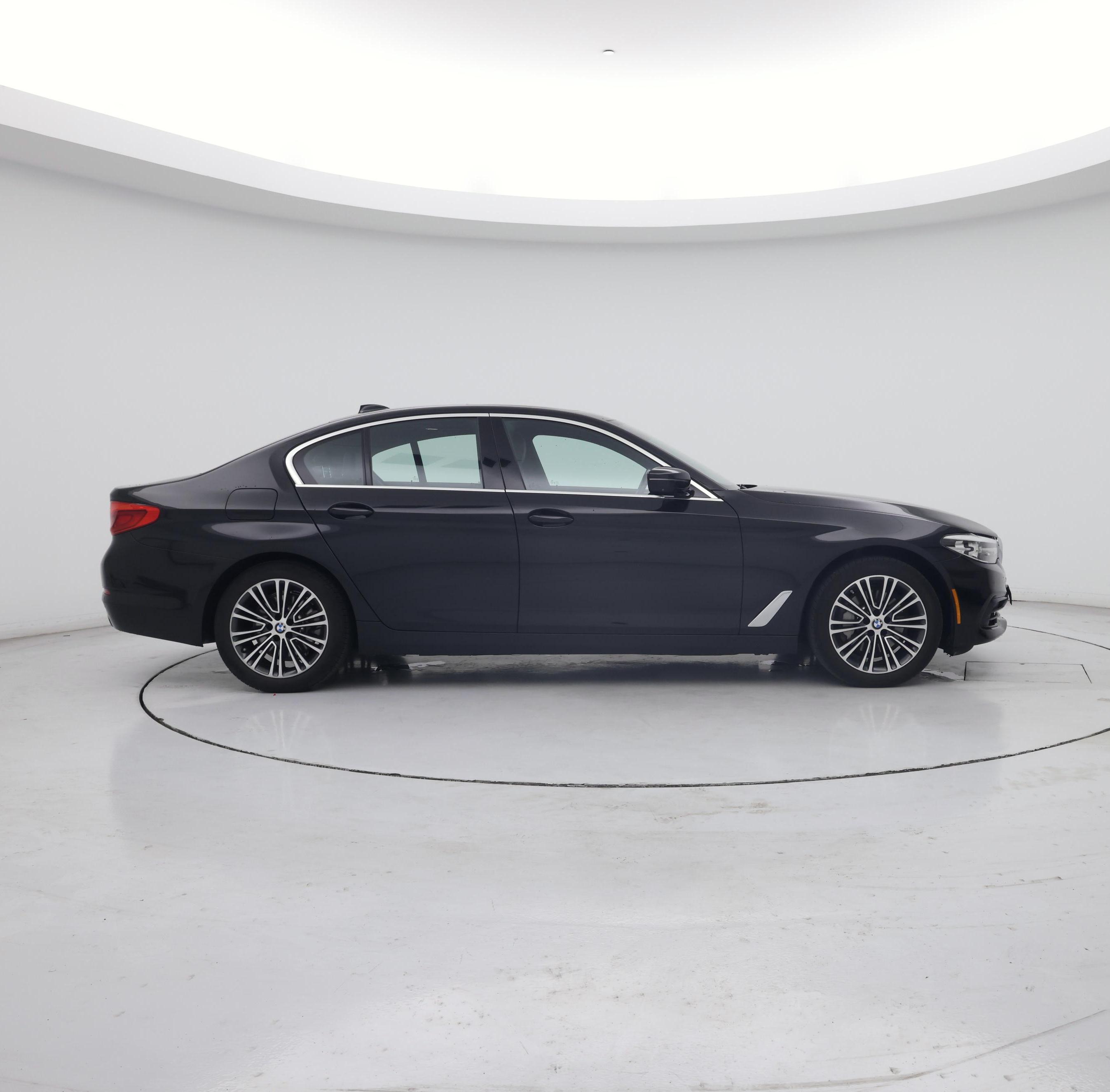 Thumbnail: 2020 BMW 5 Series - 7