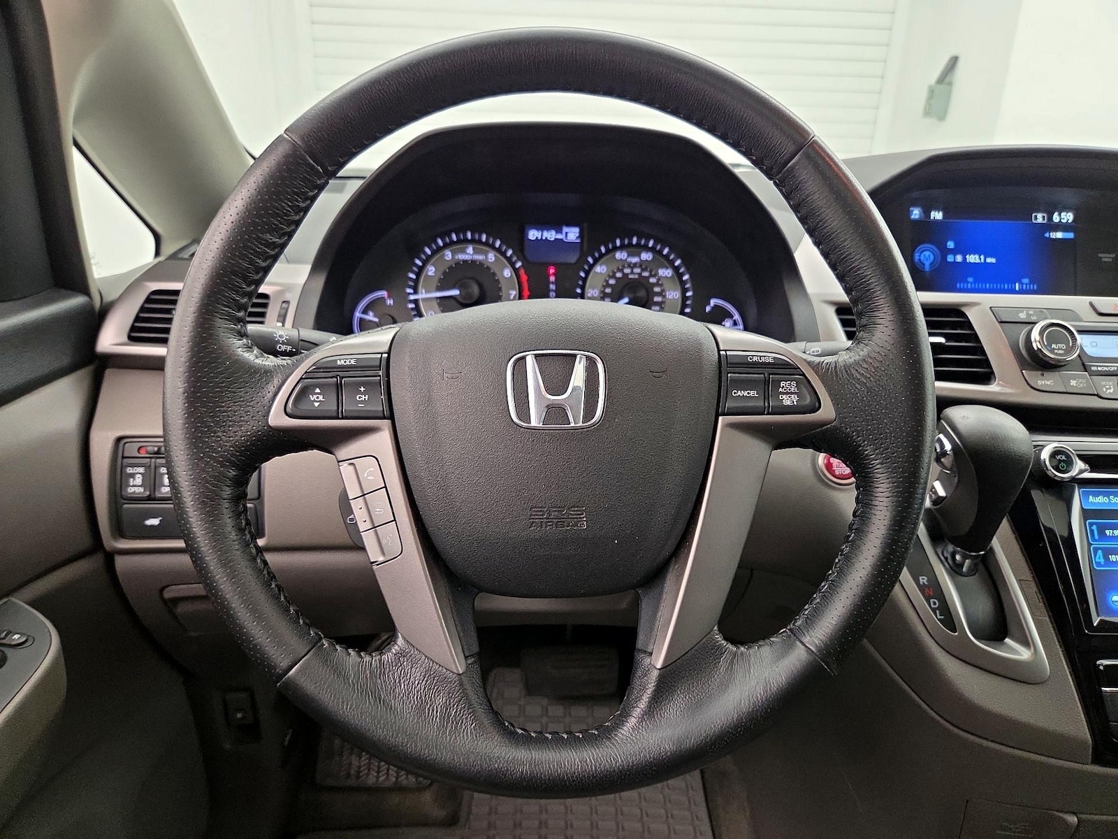 2016 Honda Odyssey EX-L - Photo 11
