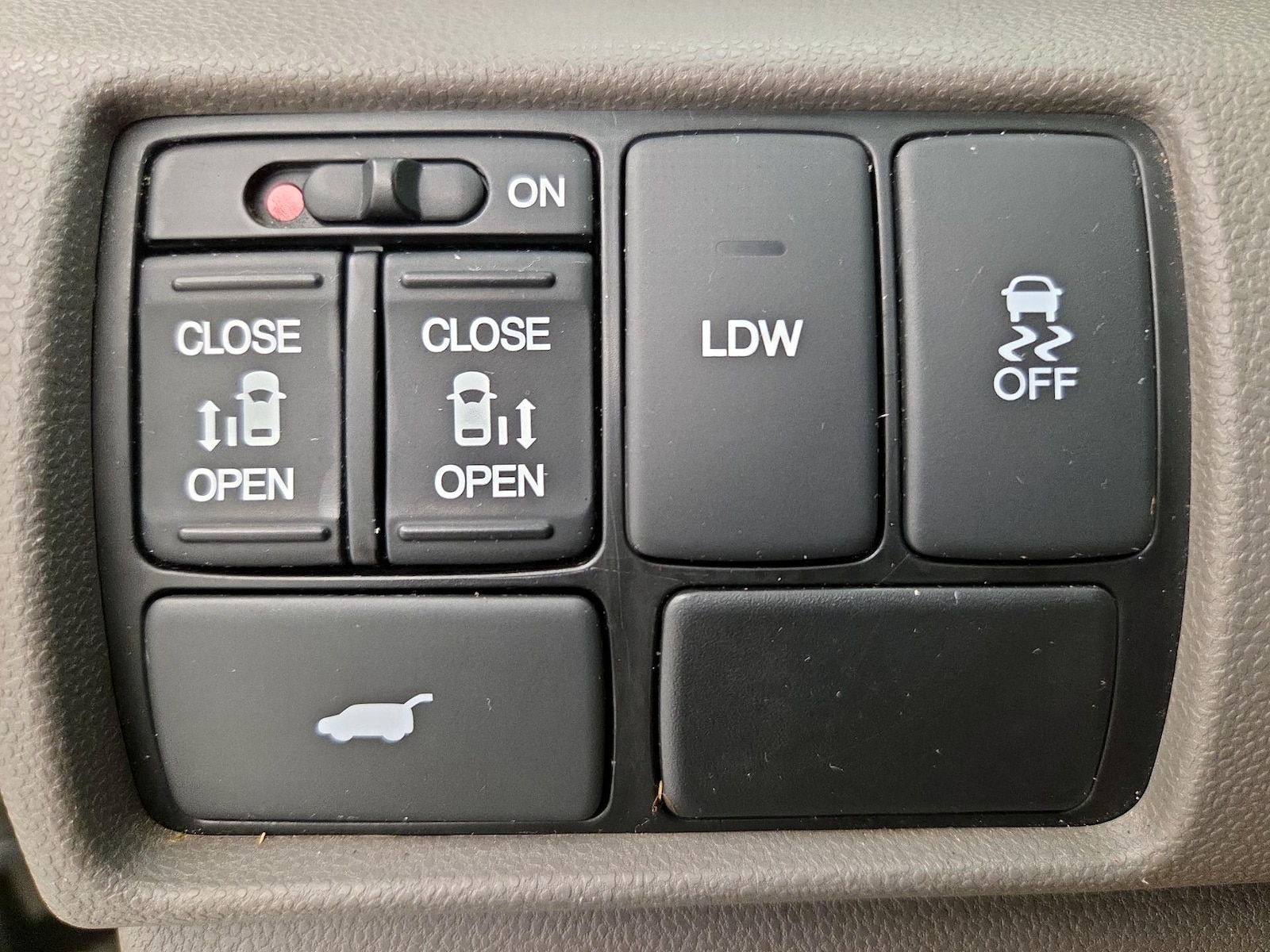 2016 Honda Odyssey EX-L - Photo 14