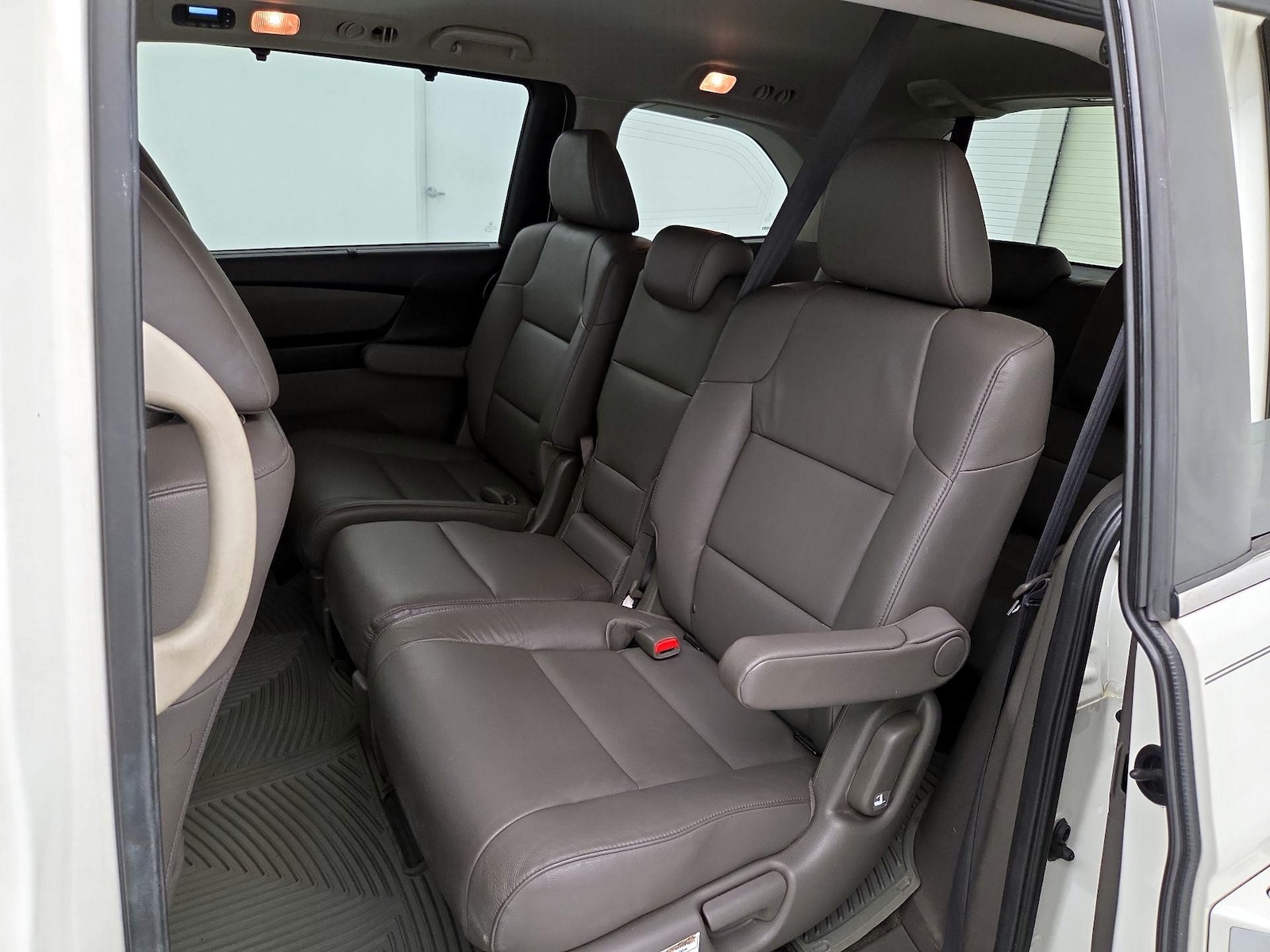 2016 Honda Odyssey EX-L - Photo 21