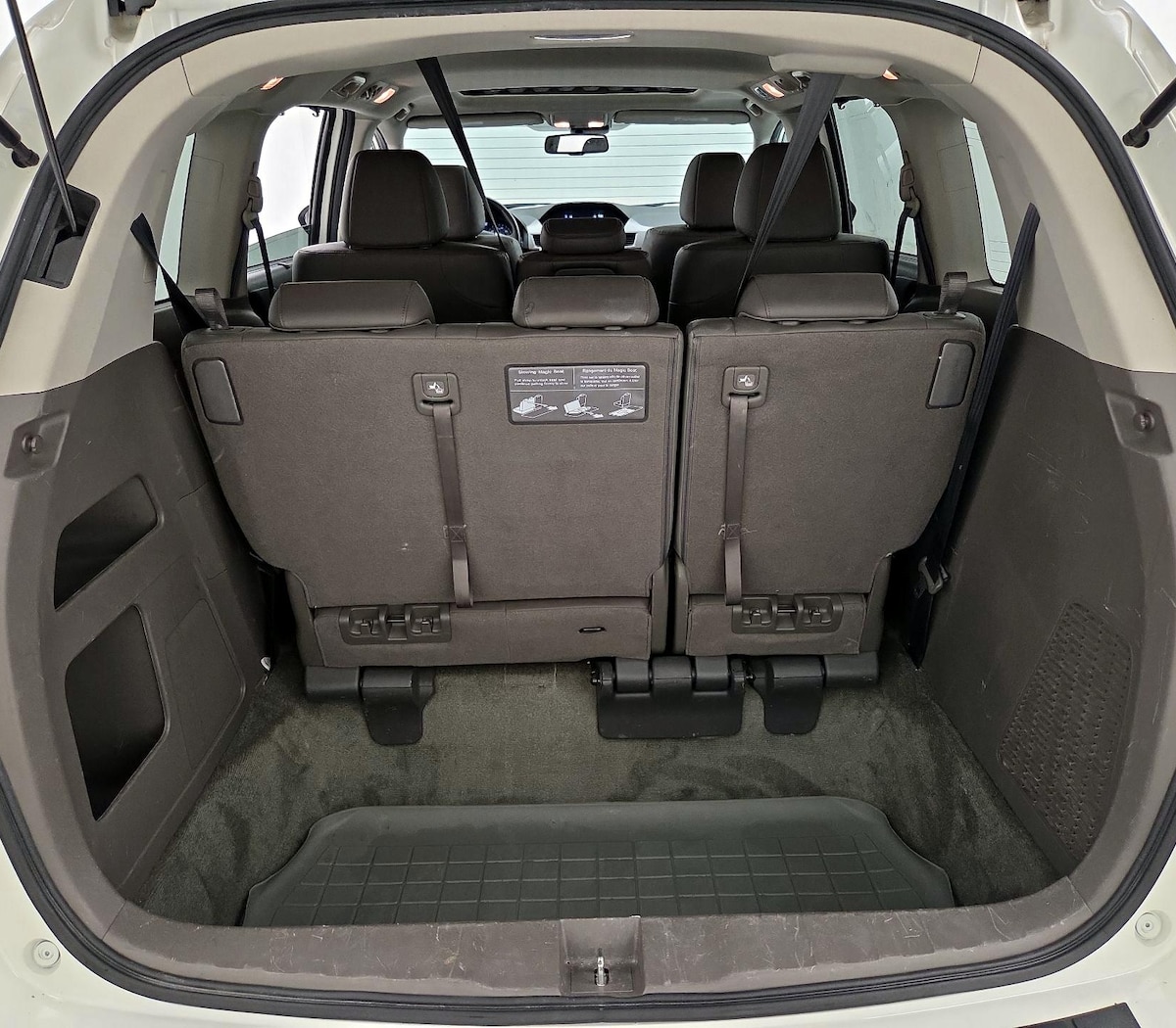 Trunk/Cargo (Seats Up)