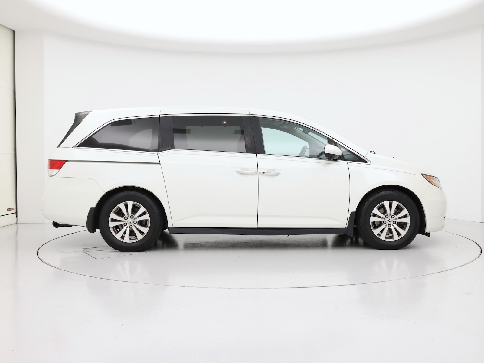 2016 Honda Odyssey EX-L - Photo 8