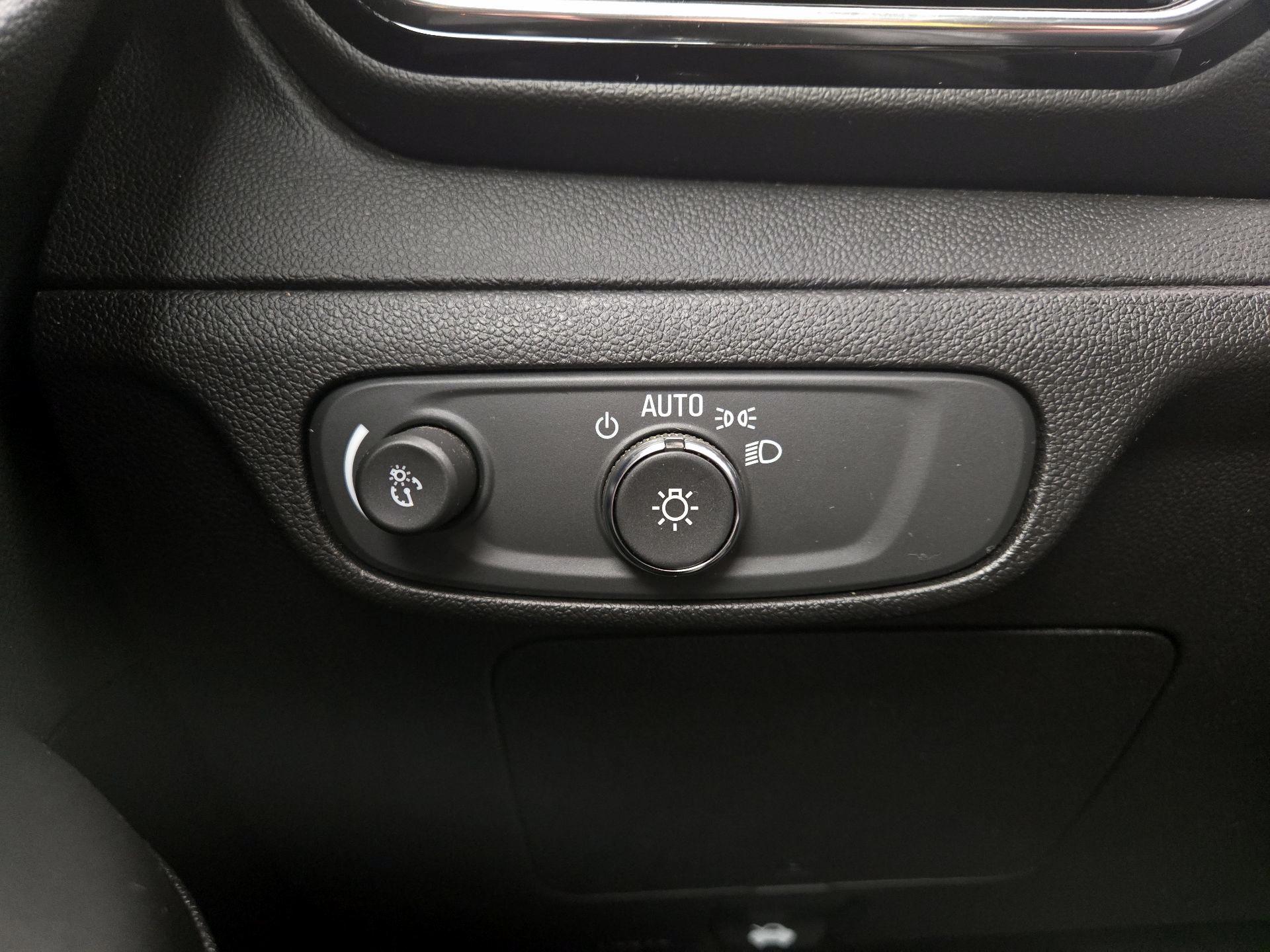 Thumbnail: 2023 Chevrolet Bolt EUV - 13