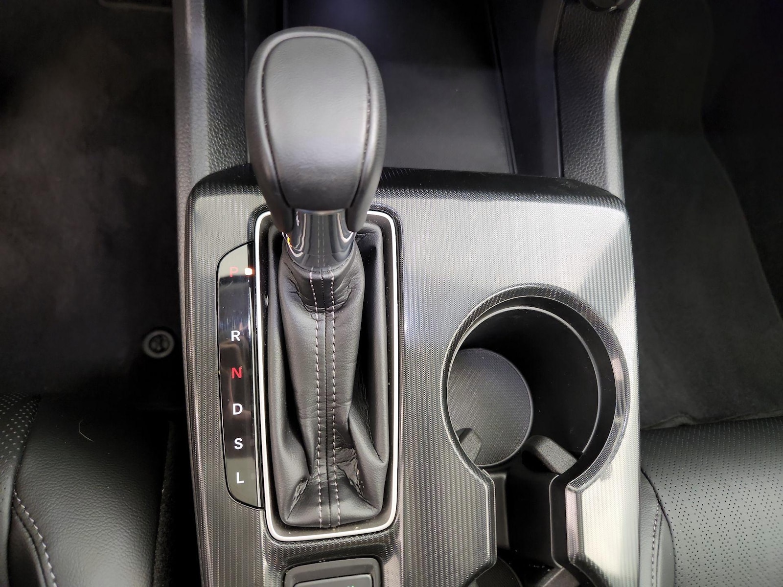2024 Honda Civic Hatchback EX-L - Photo 18