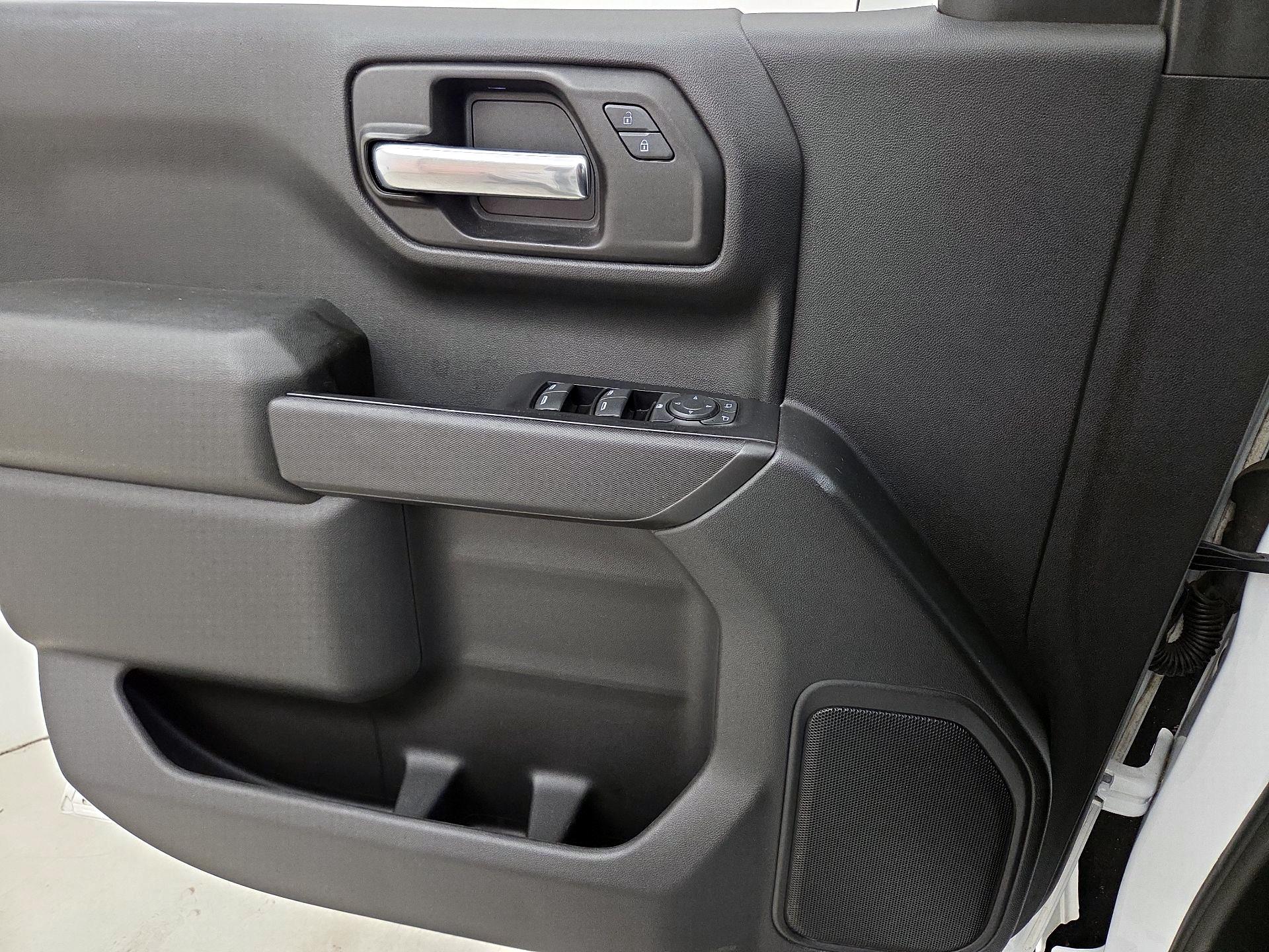 Thumbnail: 2019 Chevrolet Silverado 1500 - 12