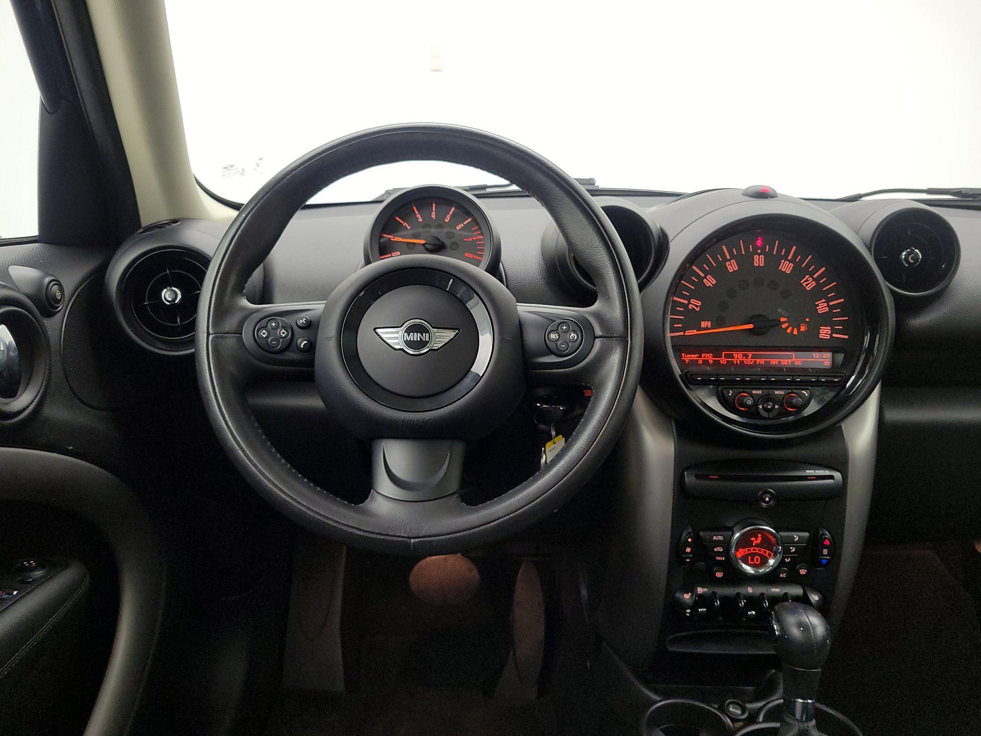 Thumbnail: 2016 MINI Cooper Countryman - 10