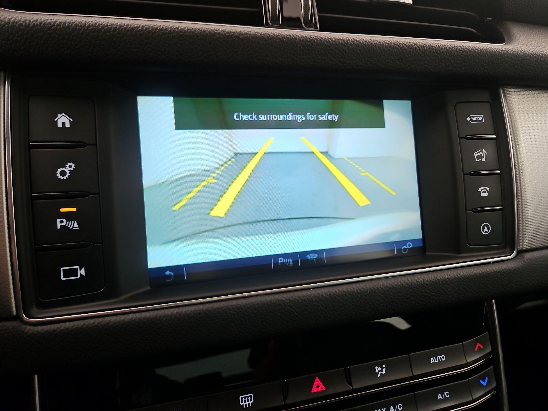 Thumbnail: 2016 Jaguar XF - 12