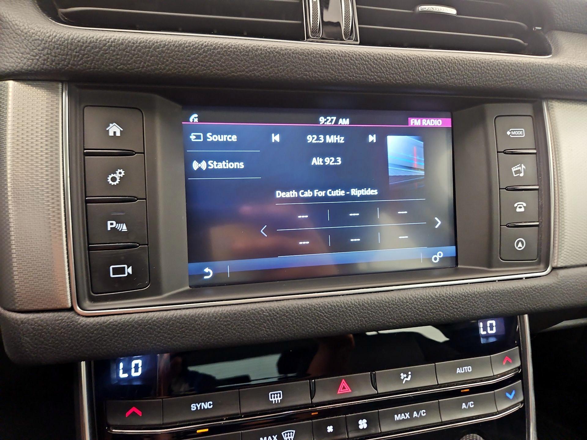 Thumbnail: 2016 Jaguar XF - 13