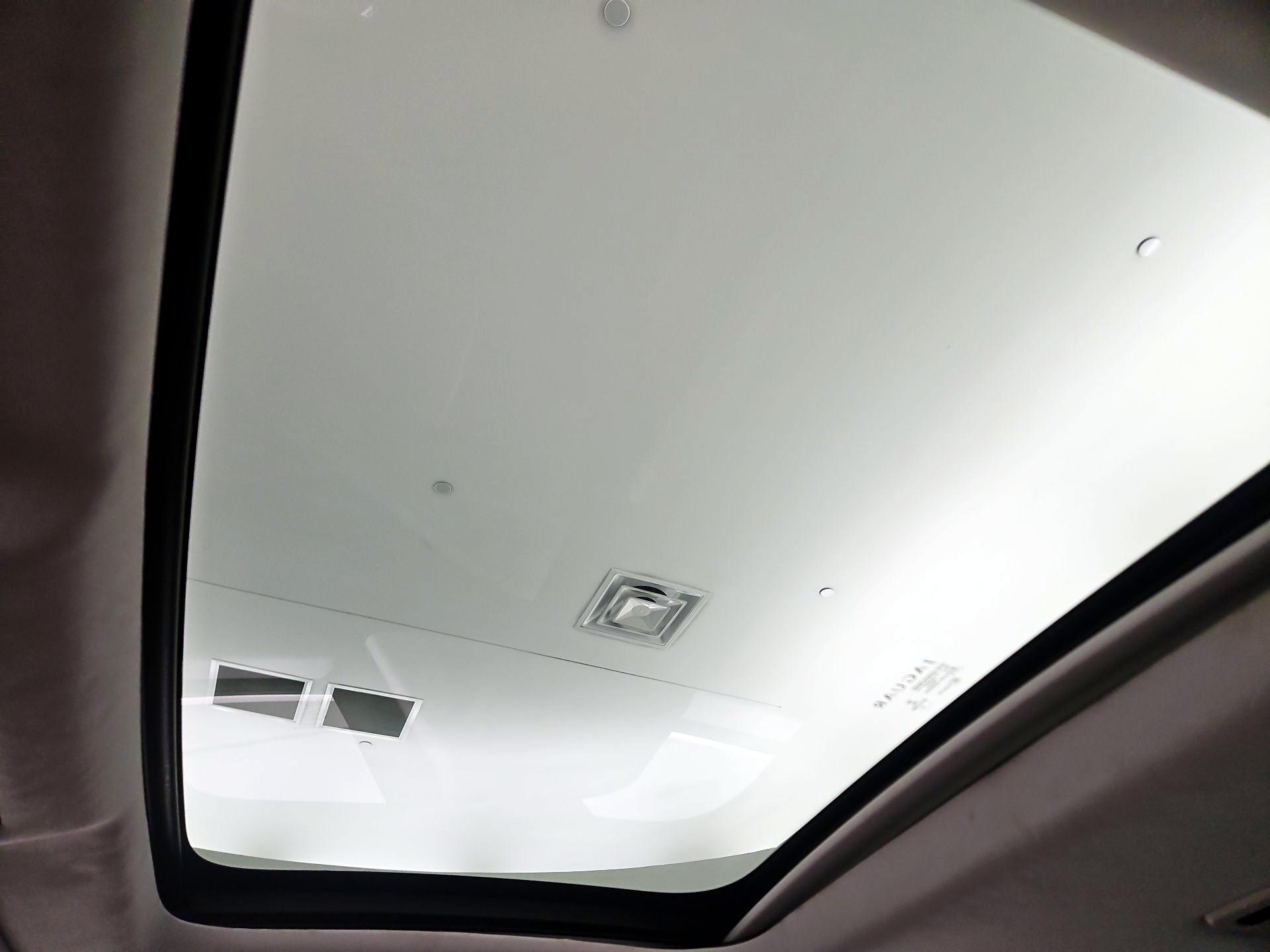 Thumbnail: 2016 Jaguar XF - 16