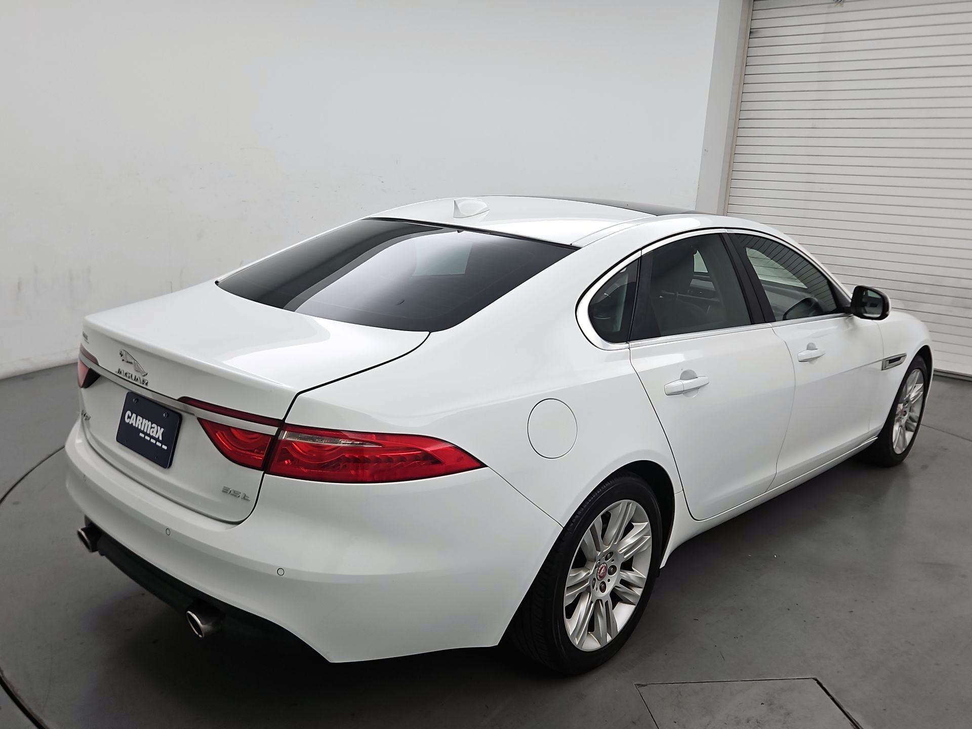 Thumbnail: 2016 Jaguar XF - 5