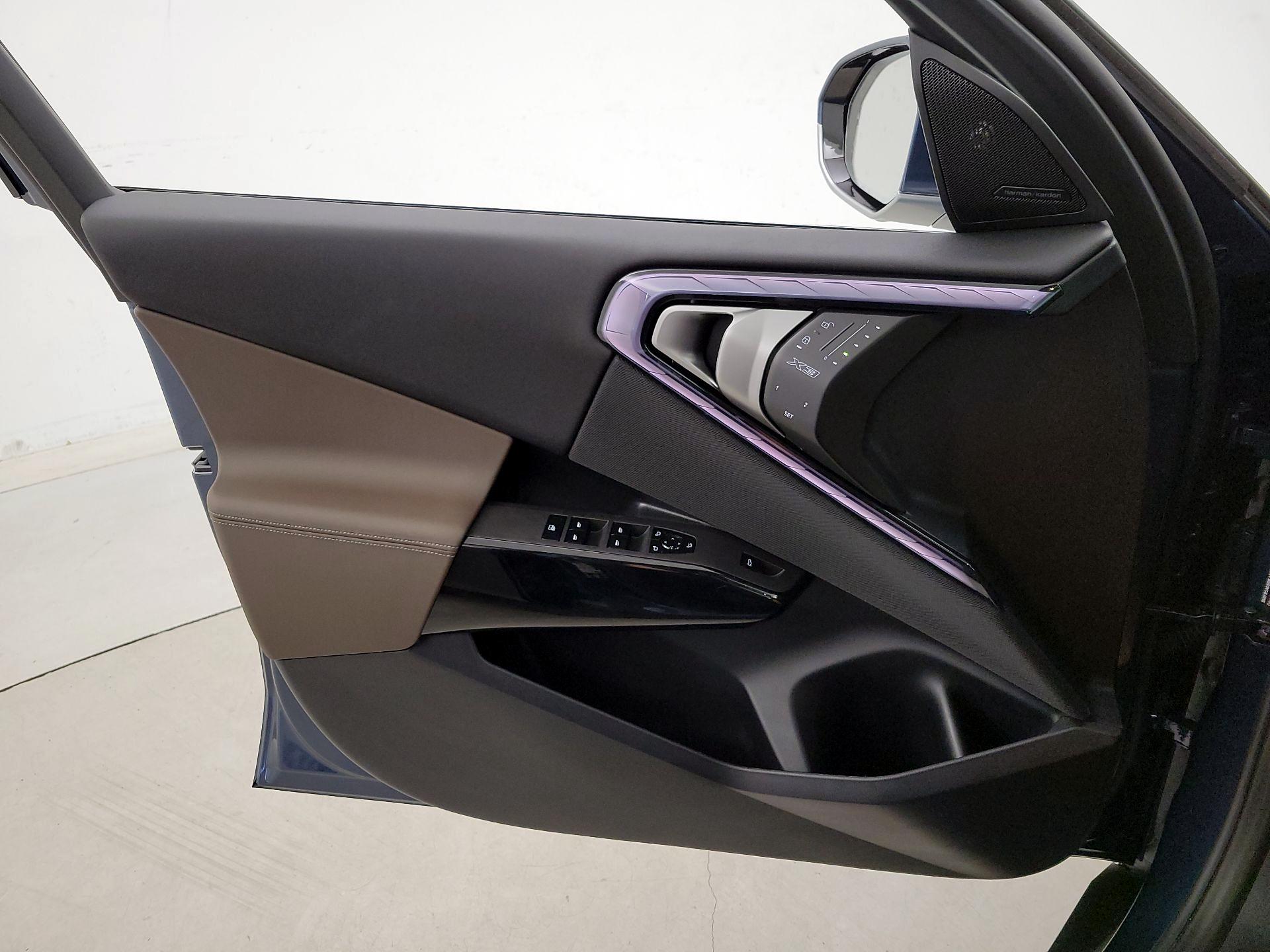 Thumbnail: 2026 BMW X3 - 12