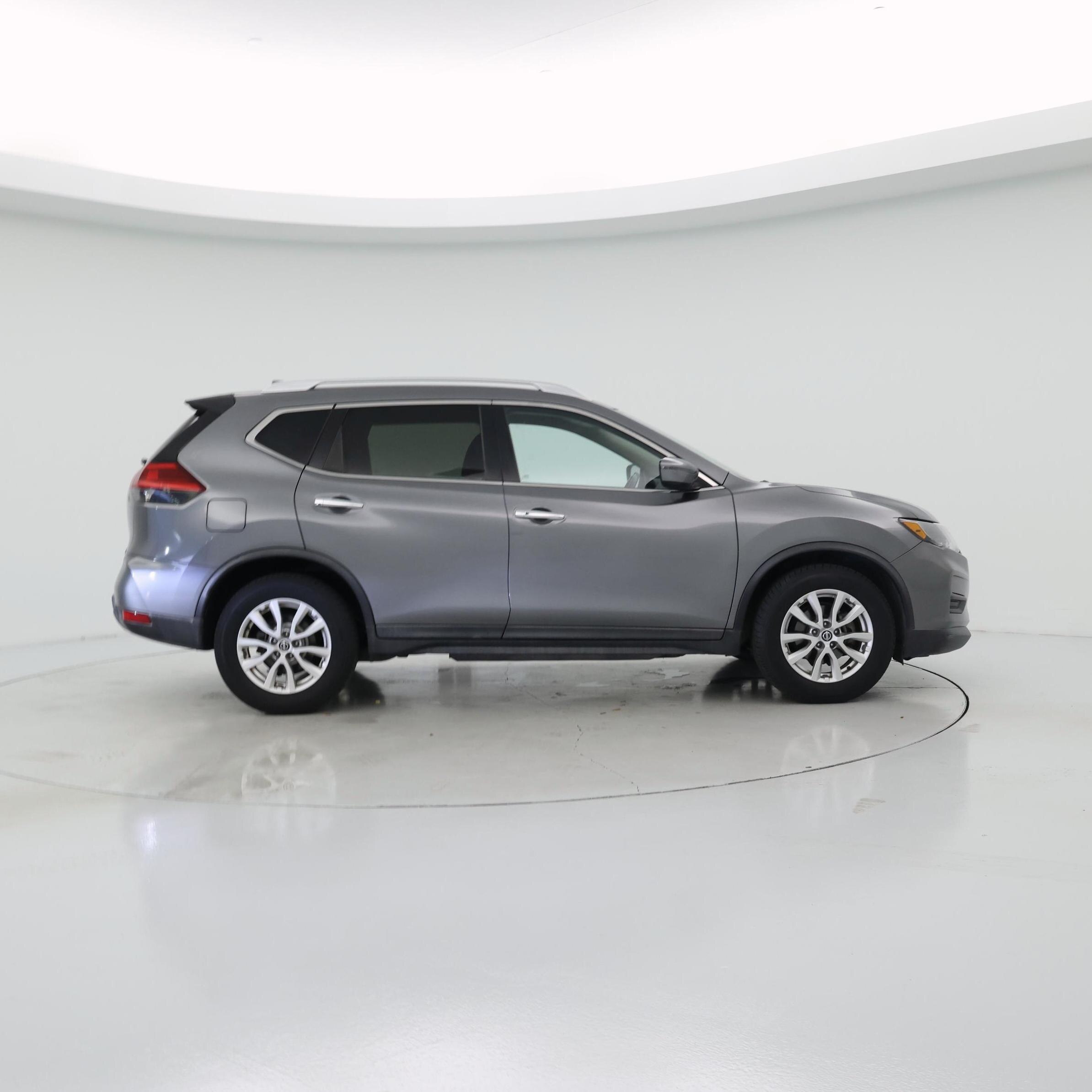 Thumbnail: 2017 Nissan Rogue - 7