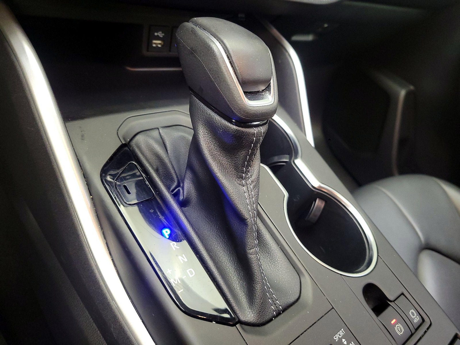 2022 Toyota Highlander XLE - Photo 18
