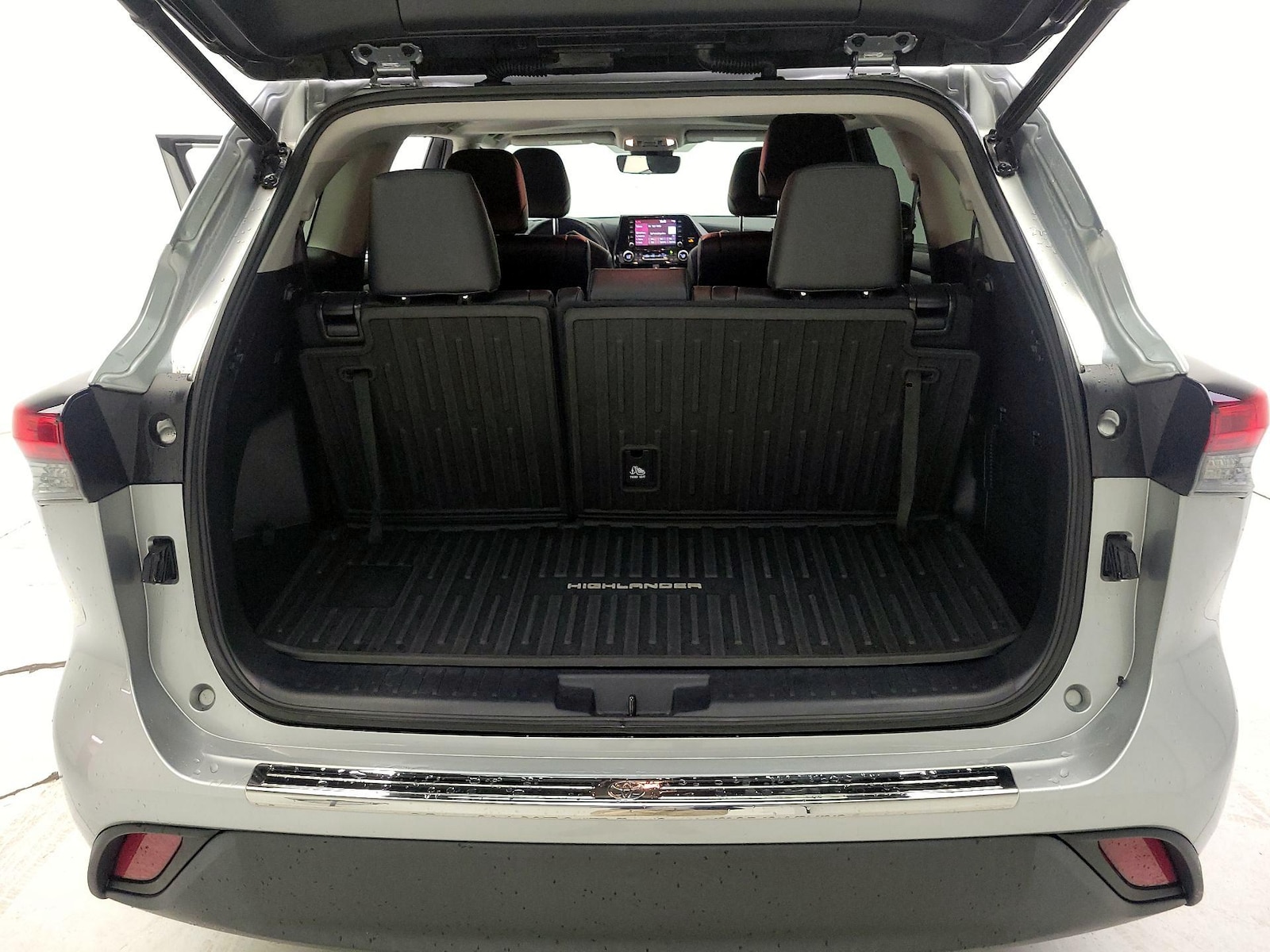 2022 Toyota Highlander XLE - Photo 22