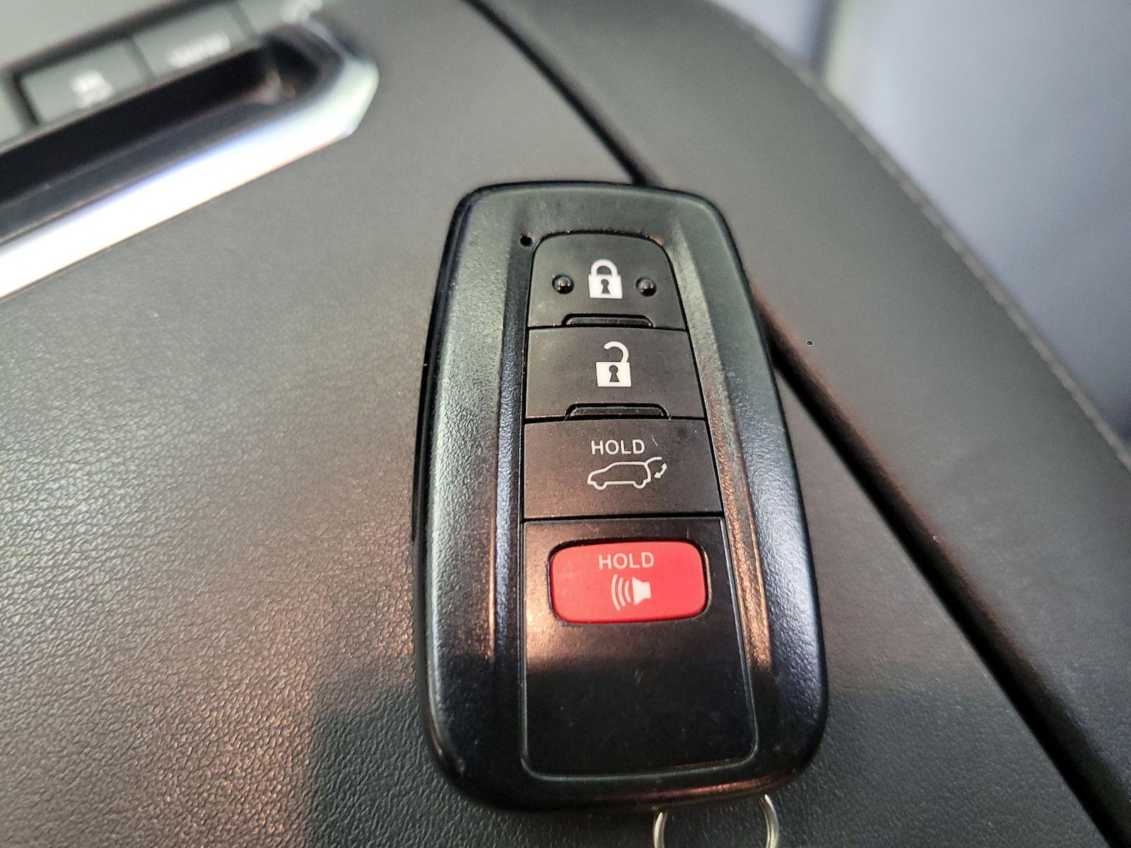 2022 Toyota Highlander XLE - Photo 24