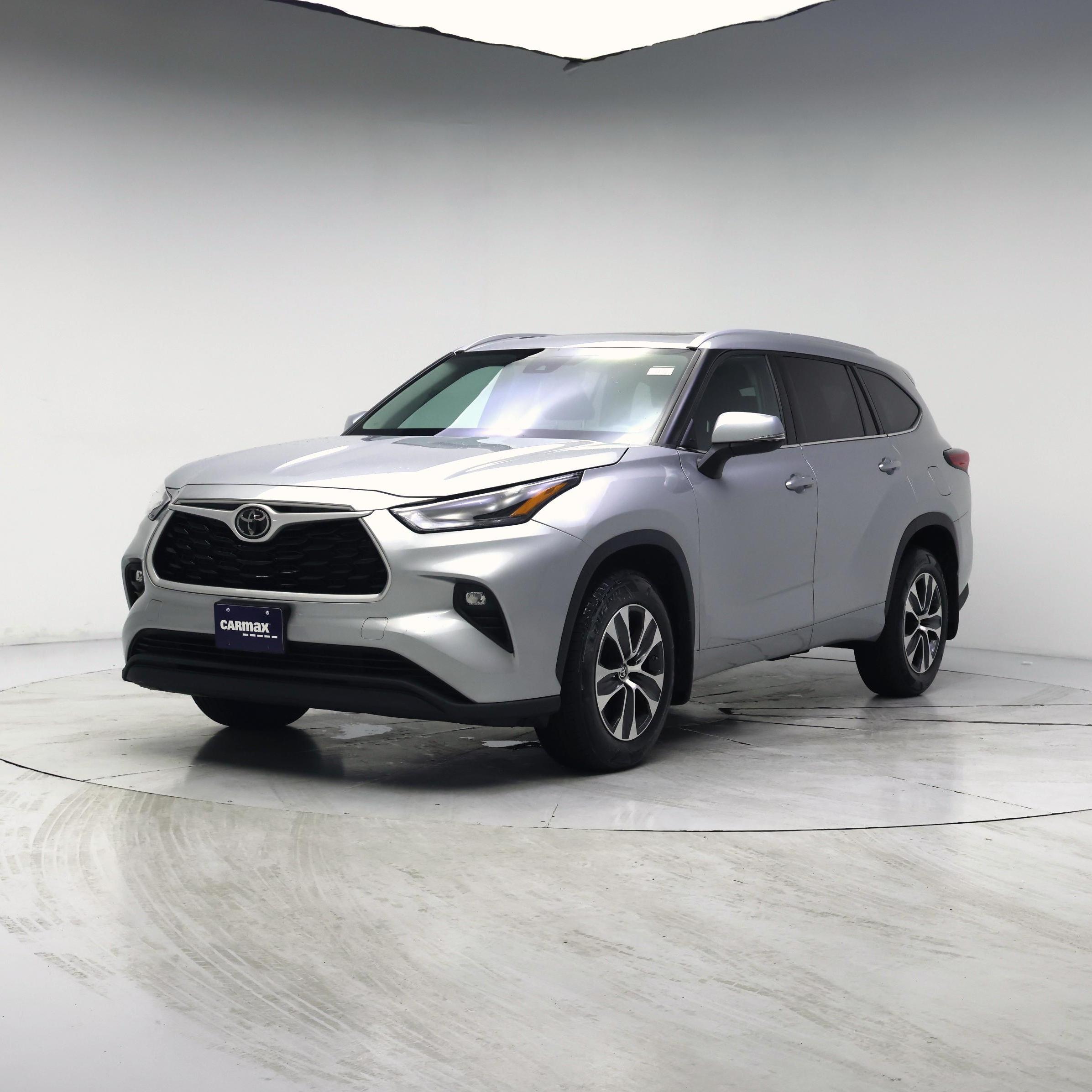 Thumbnail: 2022 Toyota Highlander - 4