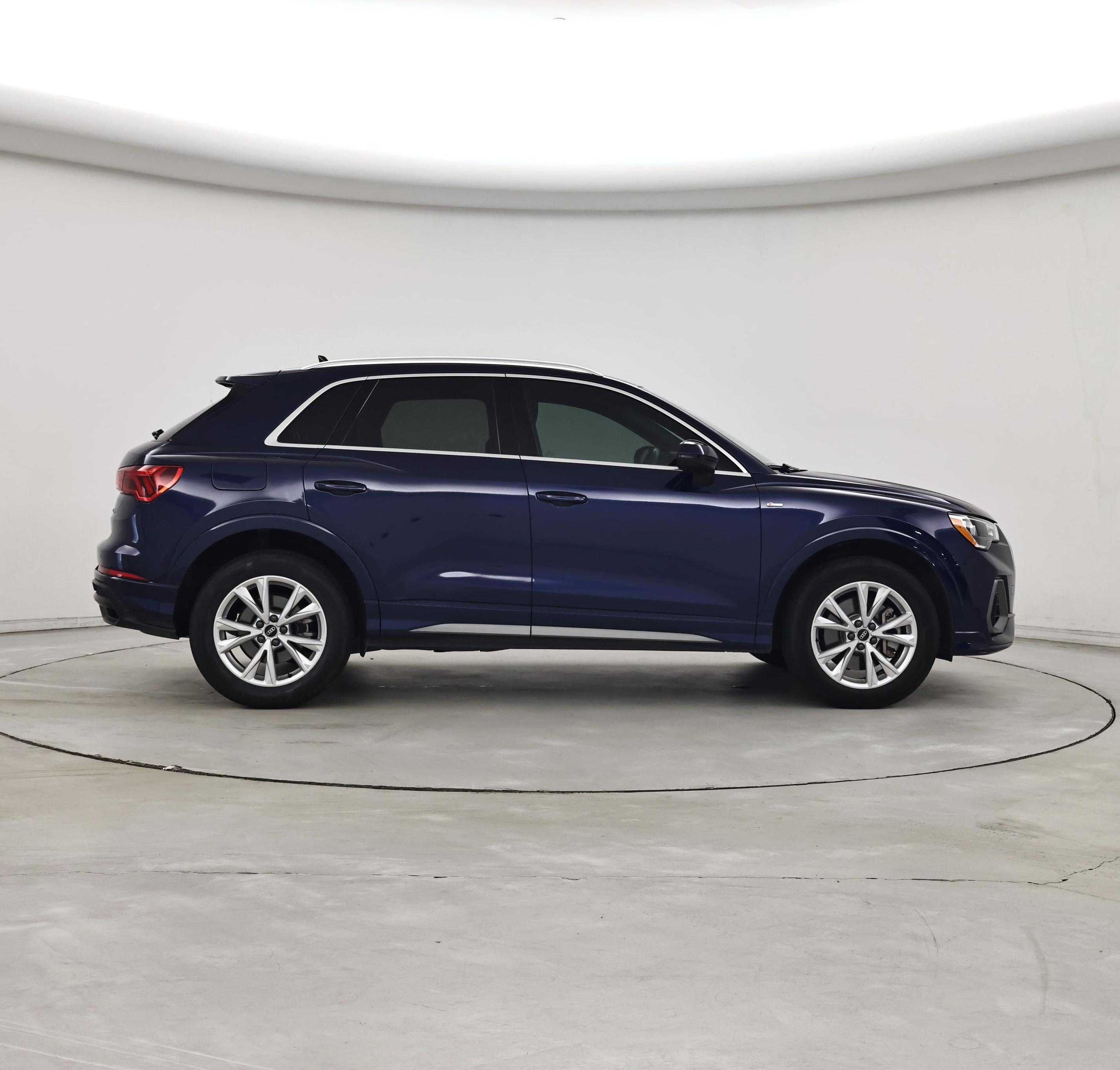 Thumbnail: 2021 Audi Q3 - 7