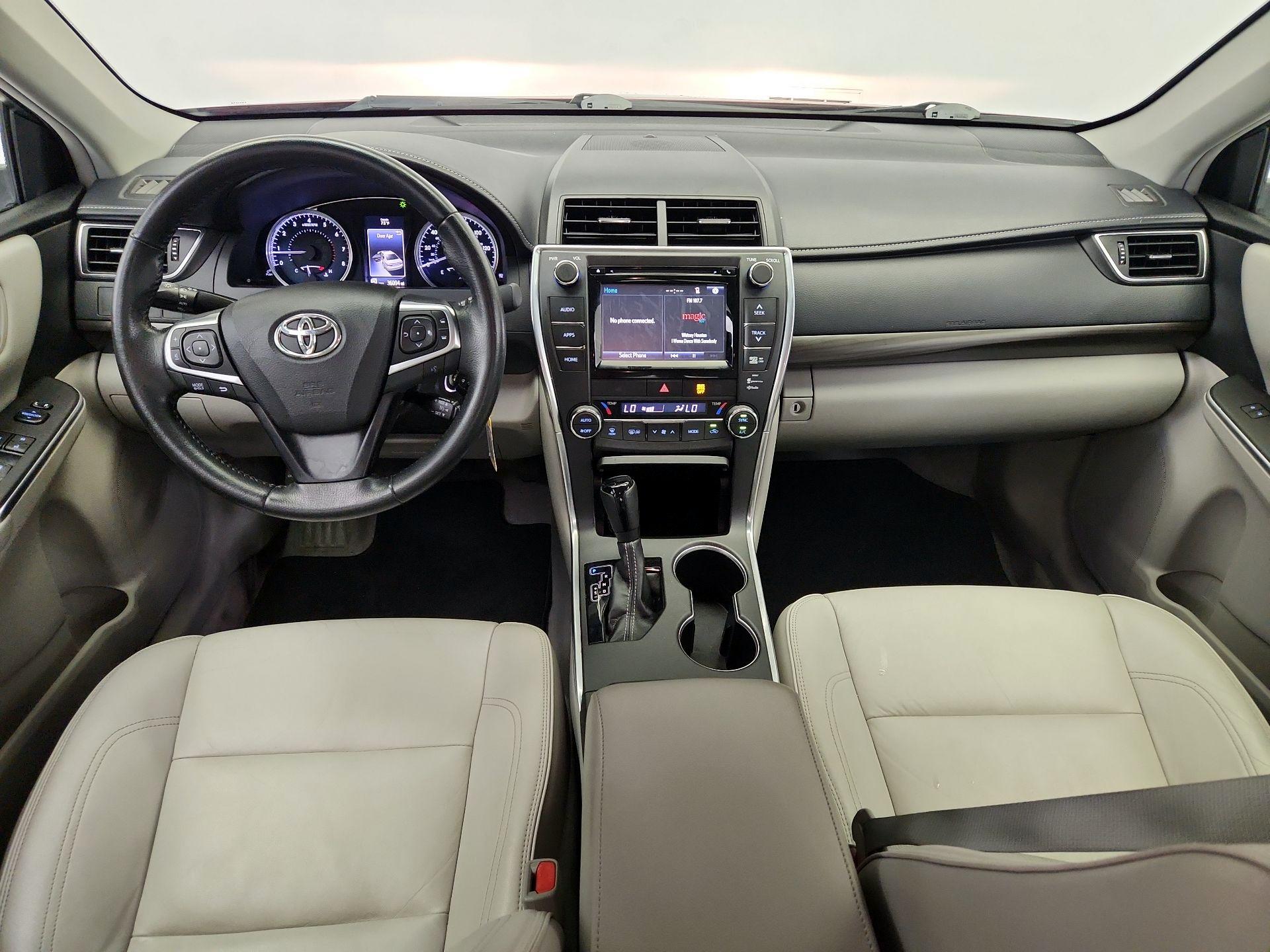Thumbnail: 2015 Toyota Camry - 9