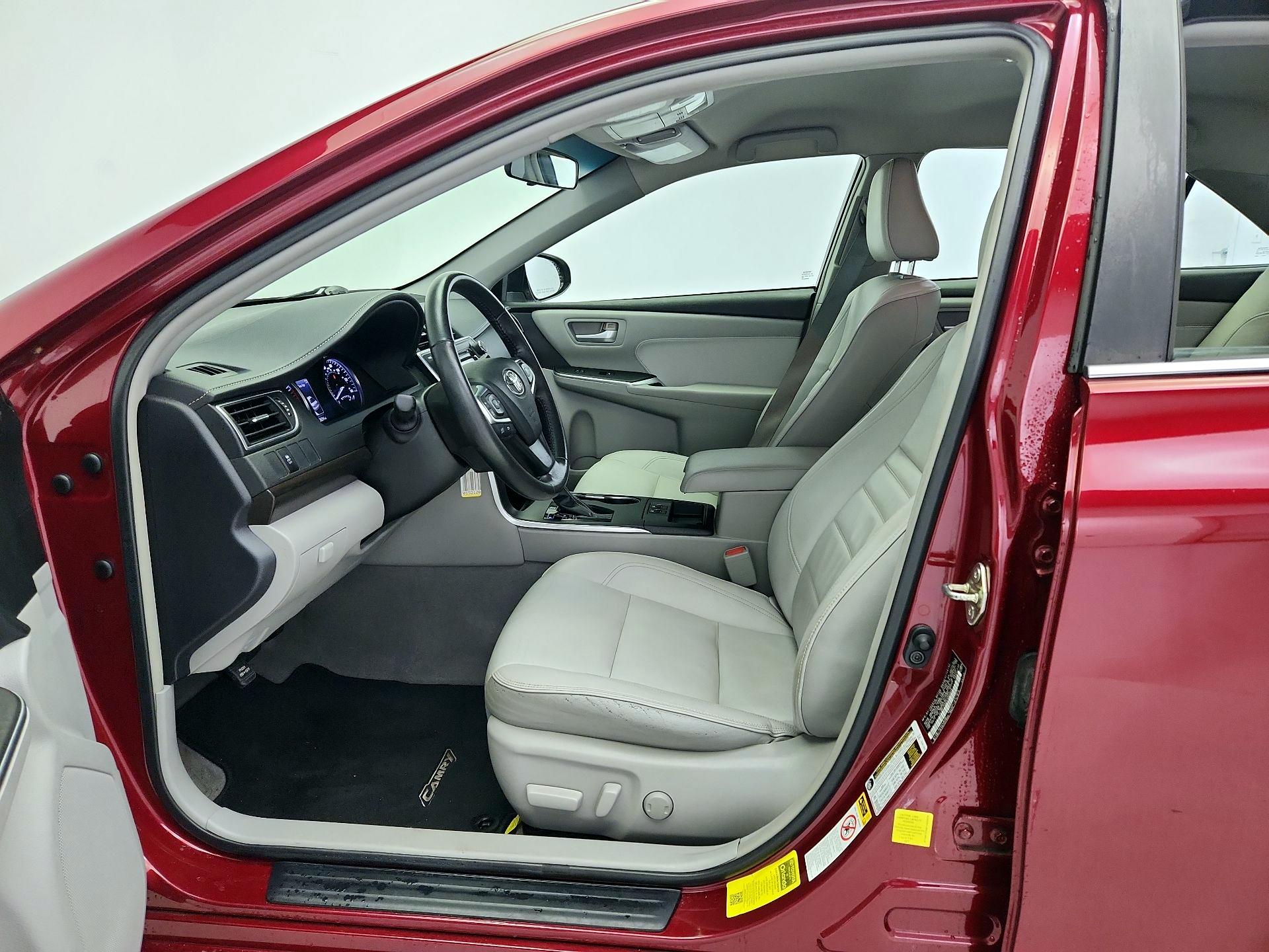 Thumbnail: 2015 Toyota Camry - 11