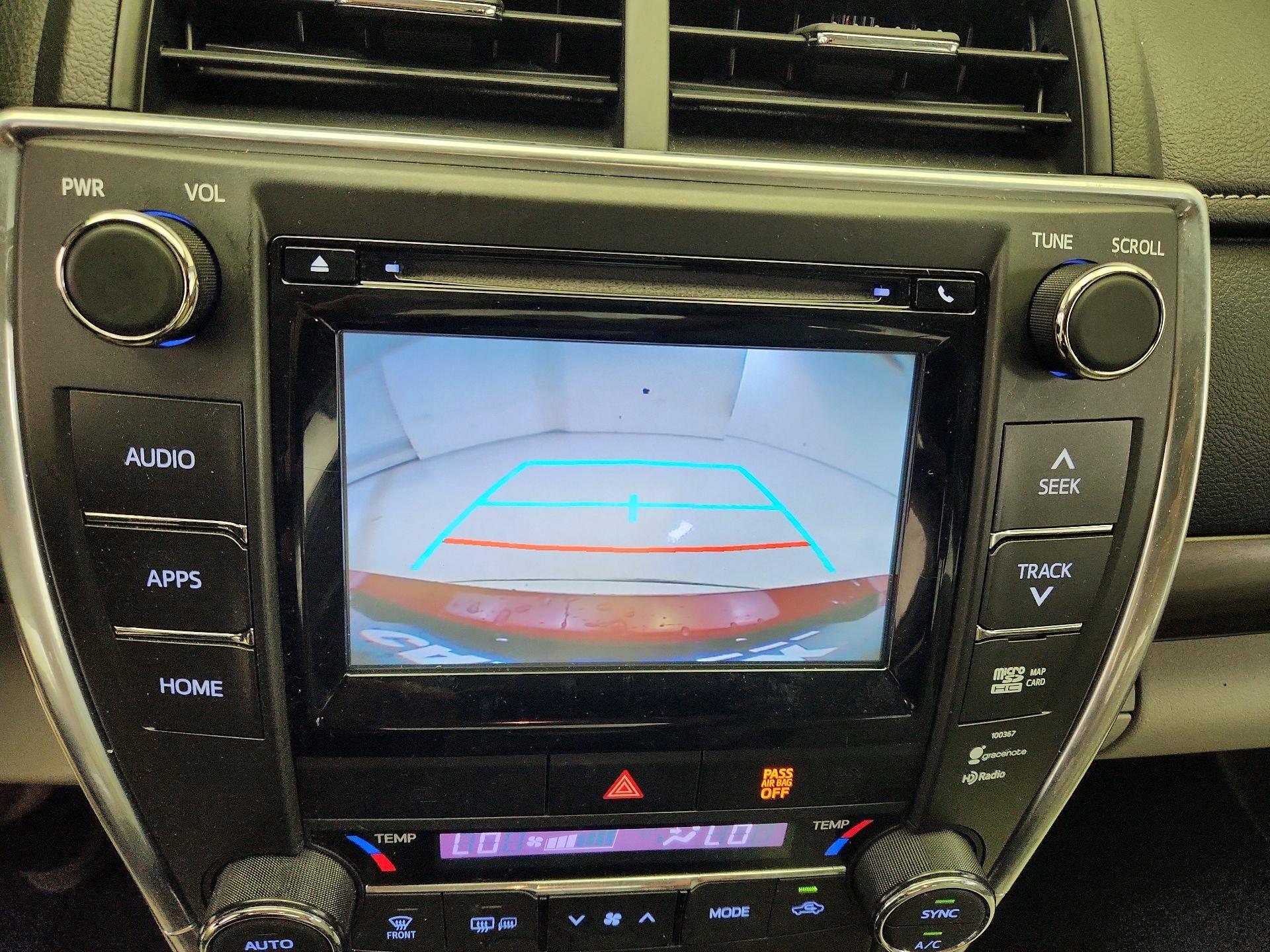 Thumbnail: 2015 Toyota Camry - 14