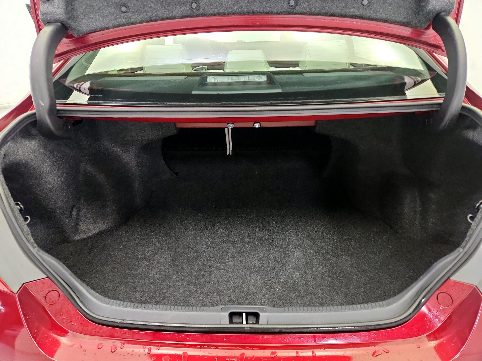 Thumbnail: 2015 Toyota Camry - 20