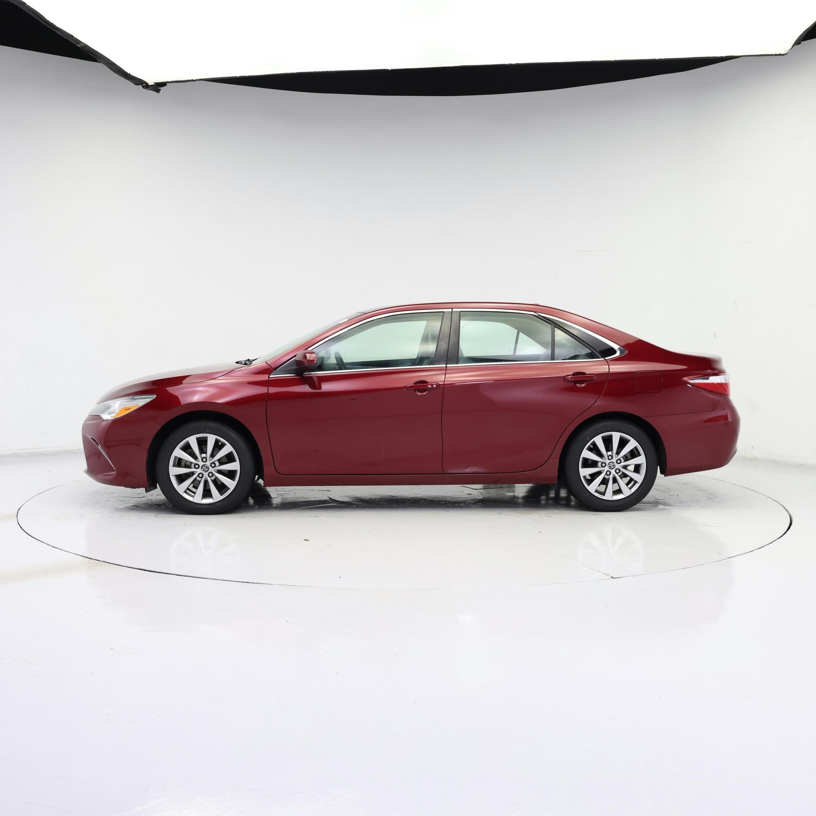 Thumbnail: 2015 Toyota Camry - 3