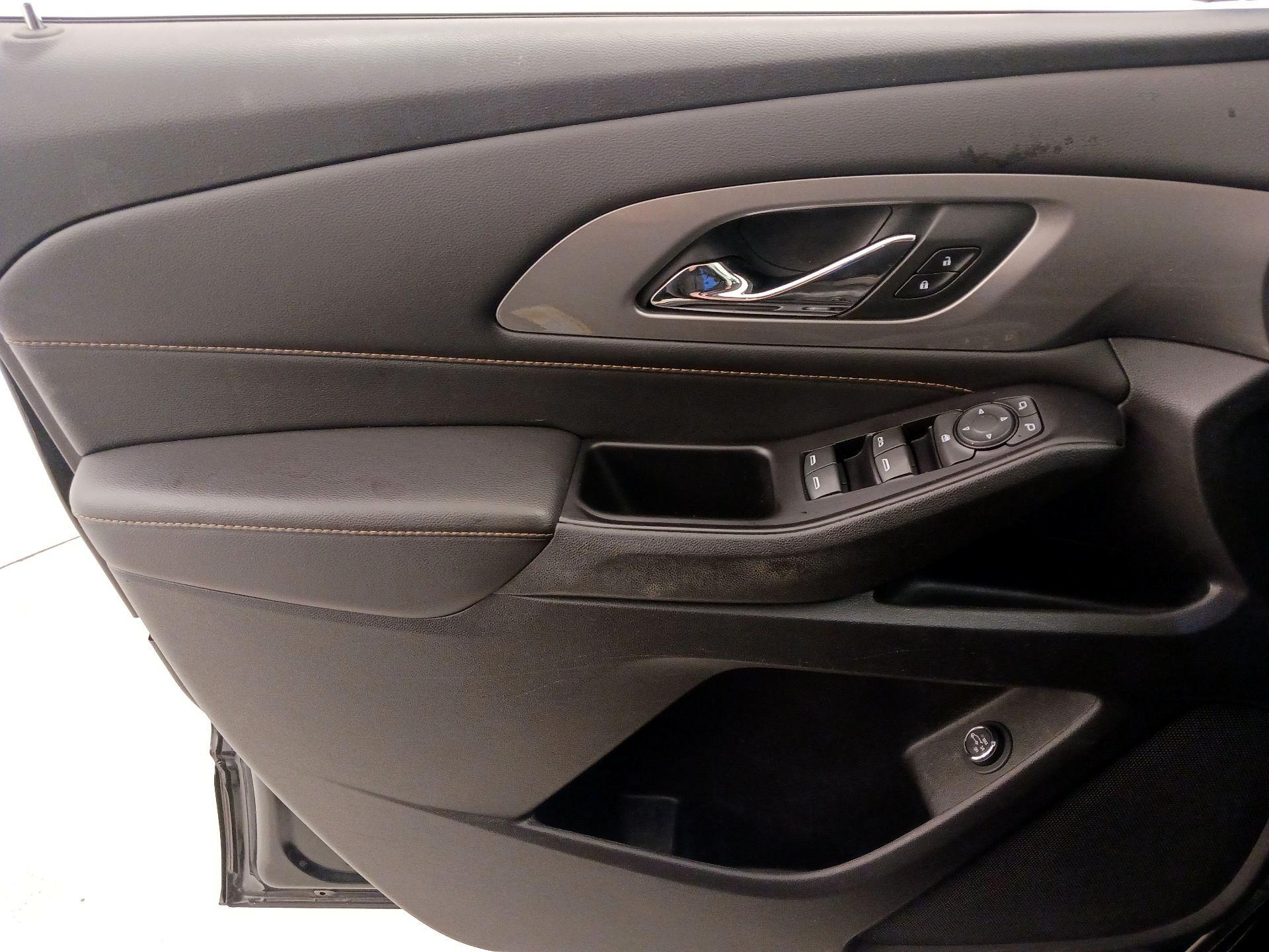 Thumbnail: 2019 Chevrolet Traverse - 12