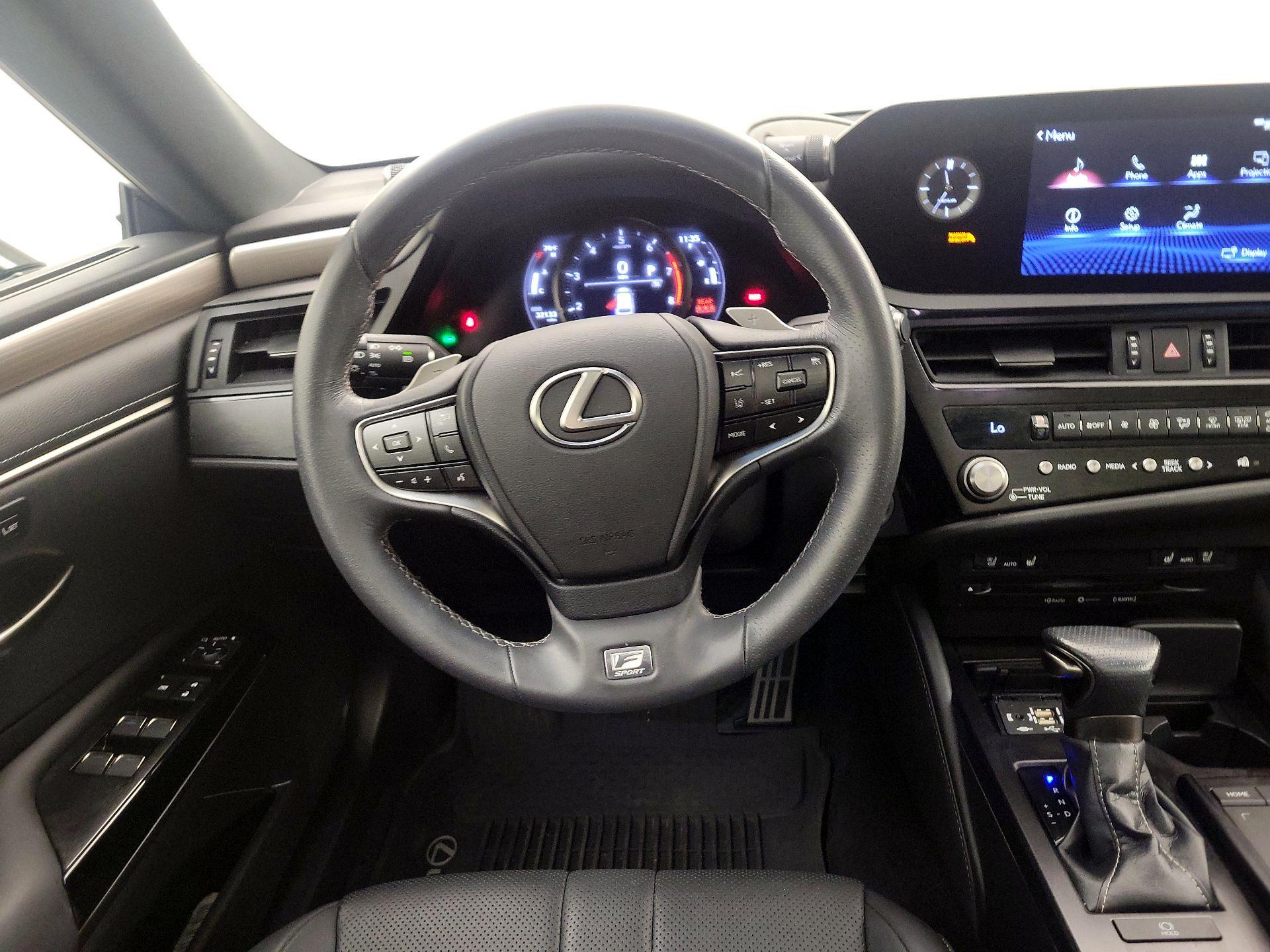 Thumbnail: 2022 Lexus ES - 10