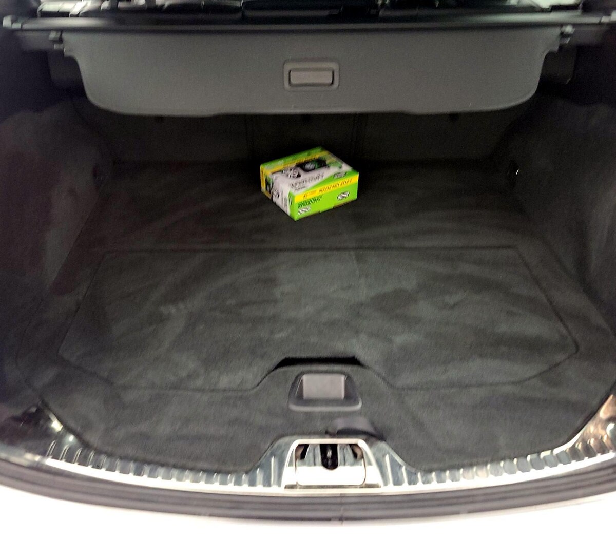 Trunk/Cargo (Seats Up)