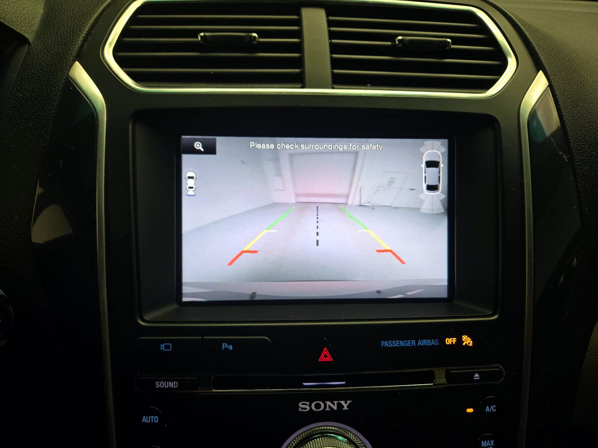Thumbnail: 2016 Ford Explorer - 13