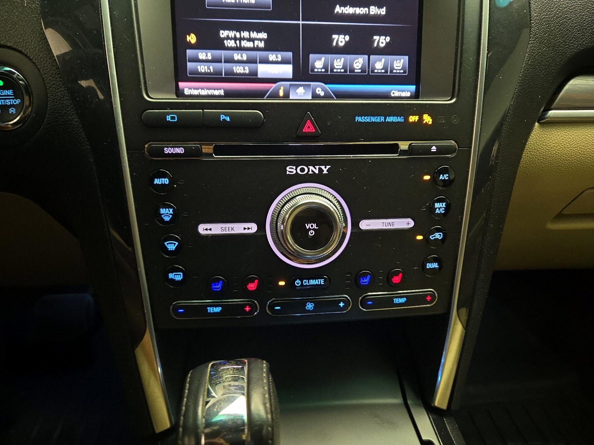 Thumbnail: 2016 Ford Explorer - 15