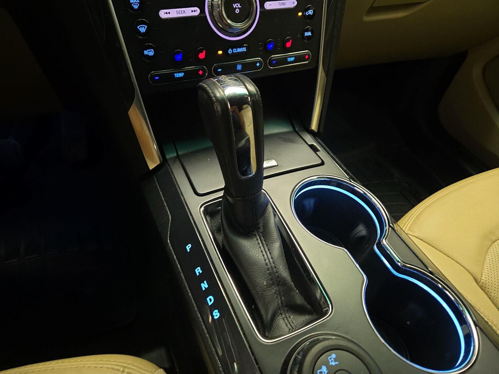 Thumbnail: 2016 Ford Explorer - 16
